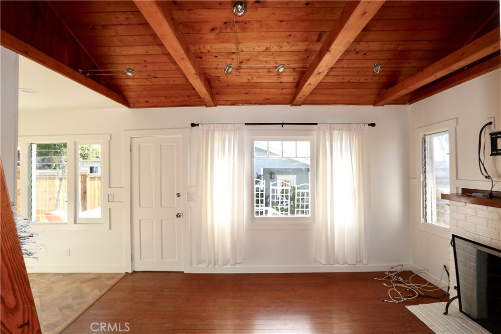 426 Aster Street B back