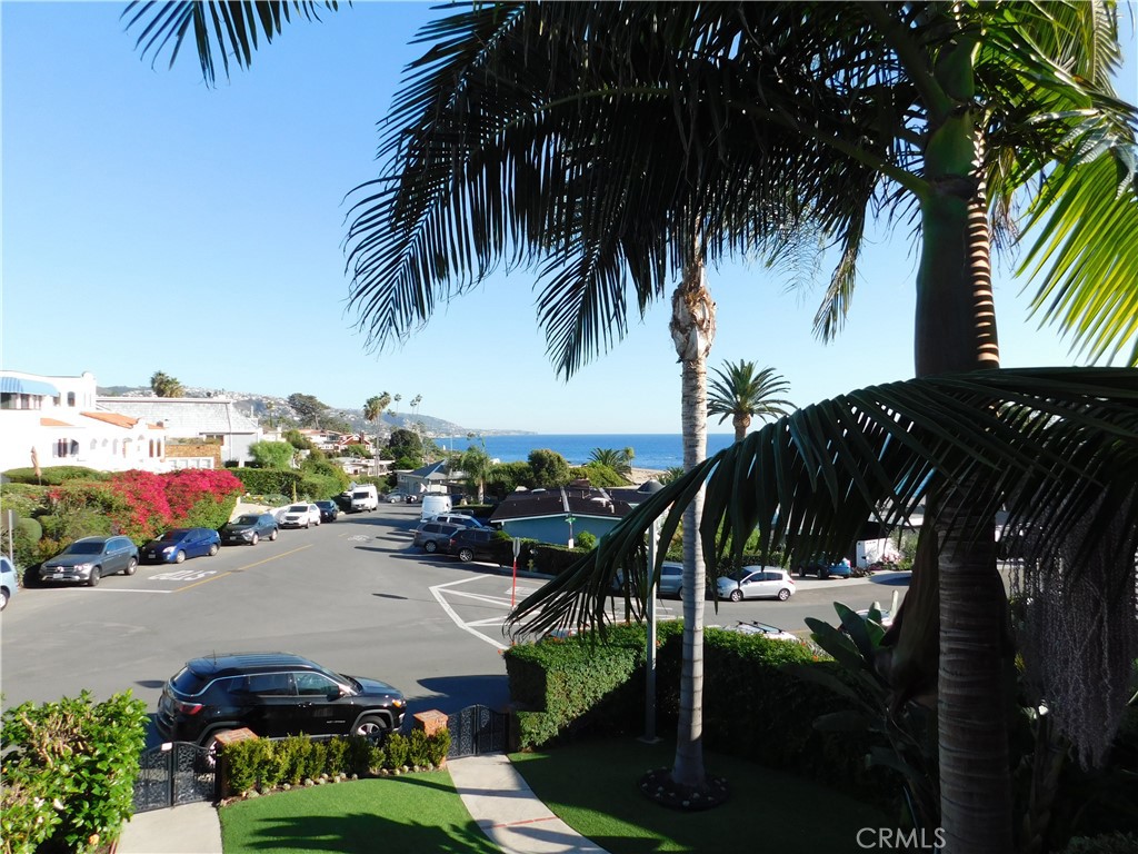 814 Cliff Drive