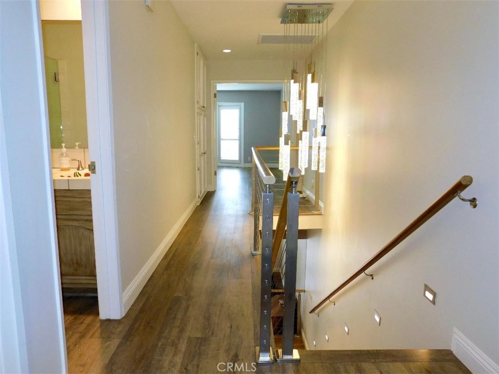 814 Cliff Drive