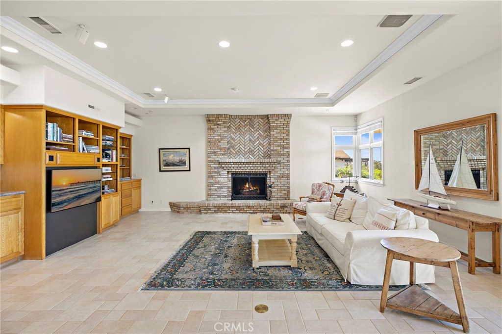 647 tumble creek Lane