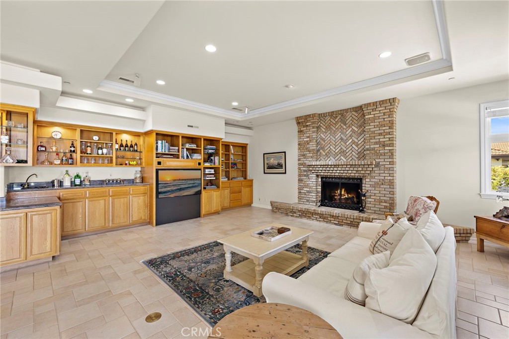 647 tumble creek Lane