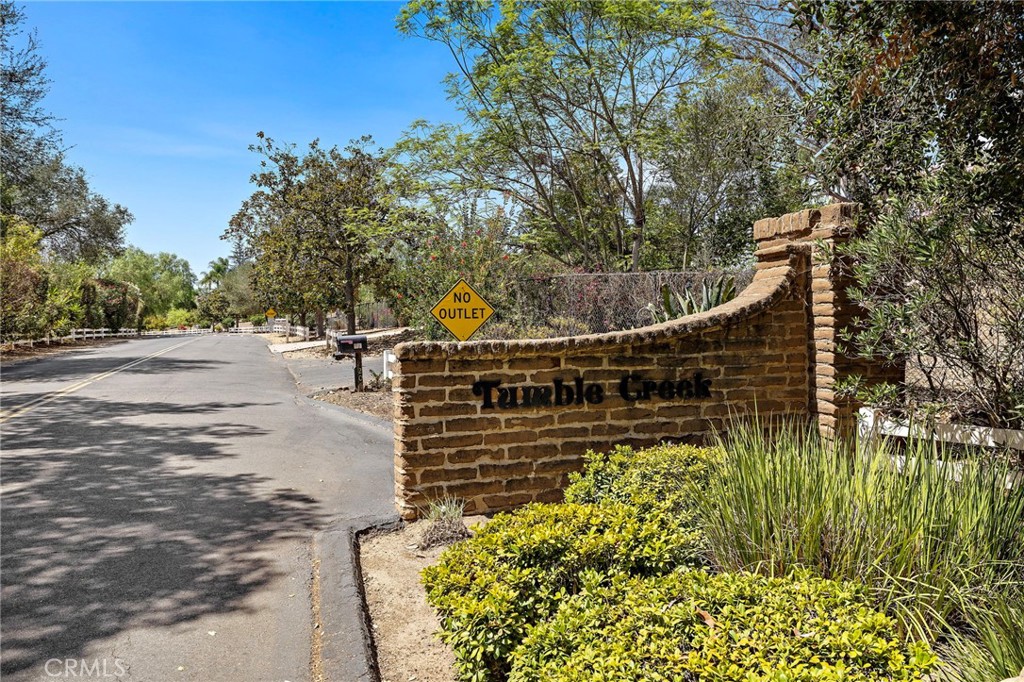 647 tumble creek Lane