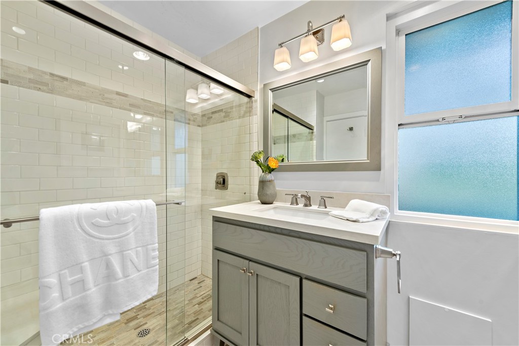 31561 Table Rock Drive 208