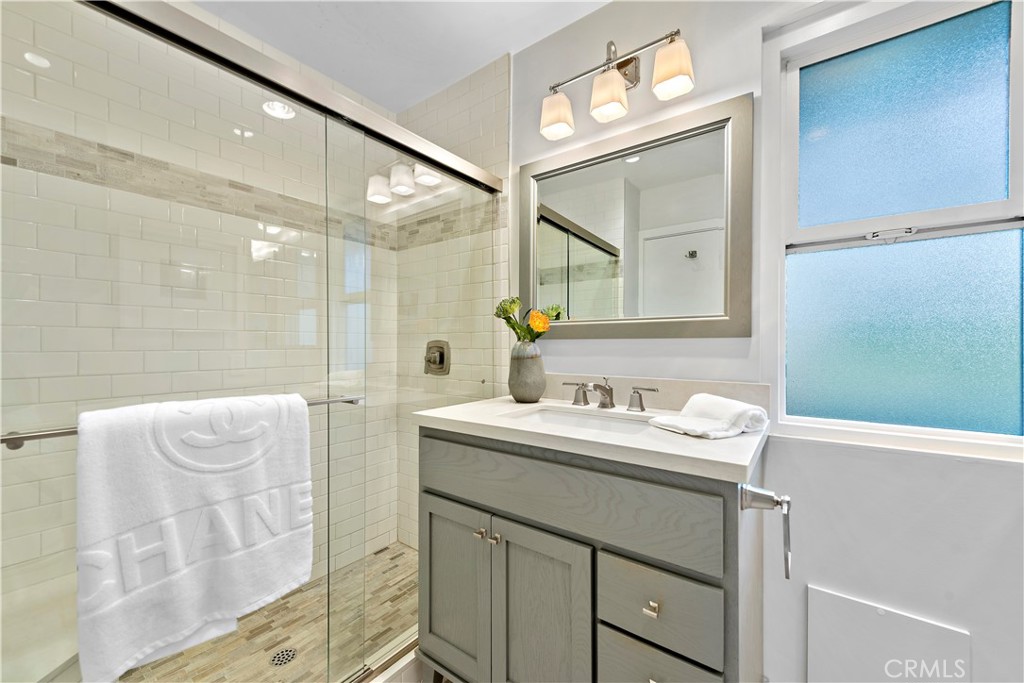 31561 Table Rock Drive 208