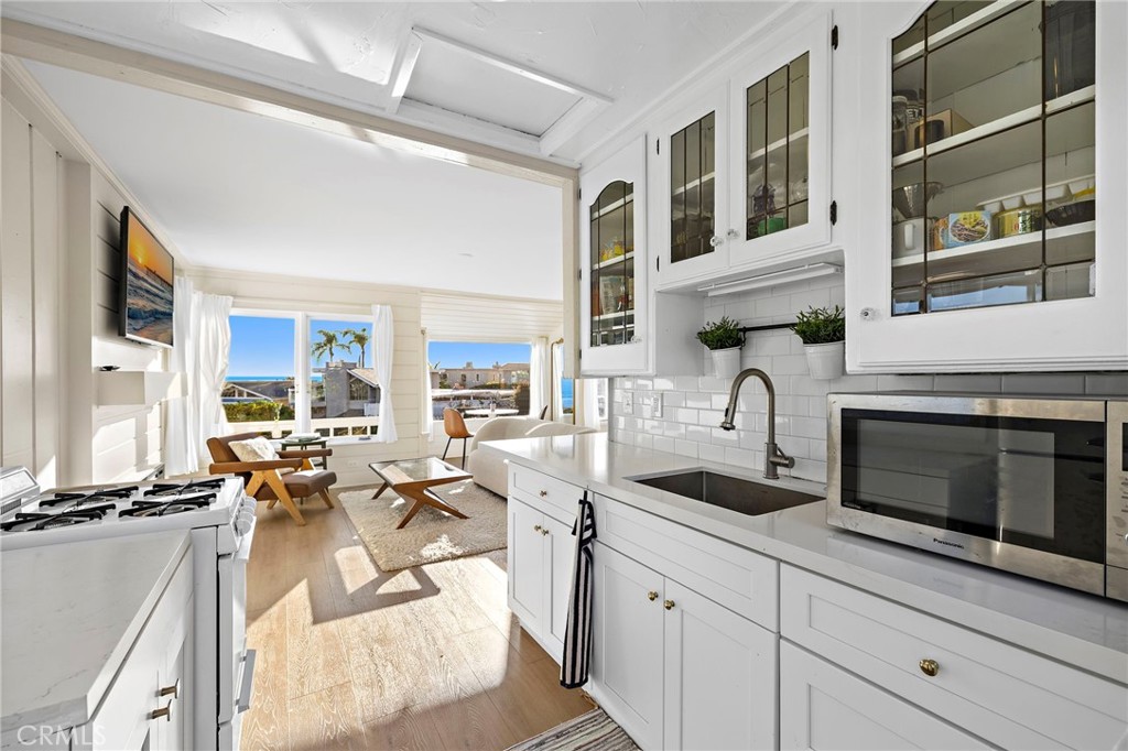 2746 S Coast
