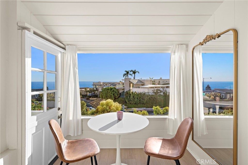 2746 S Coast