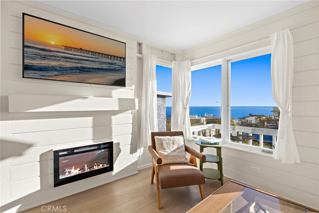 2746 S Coast
