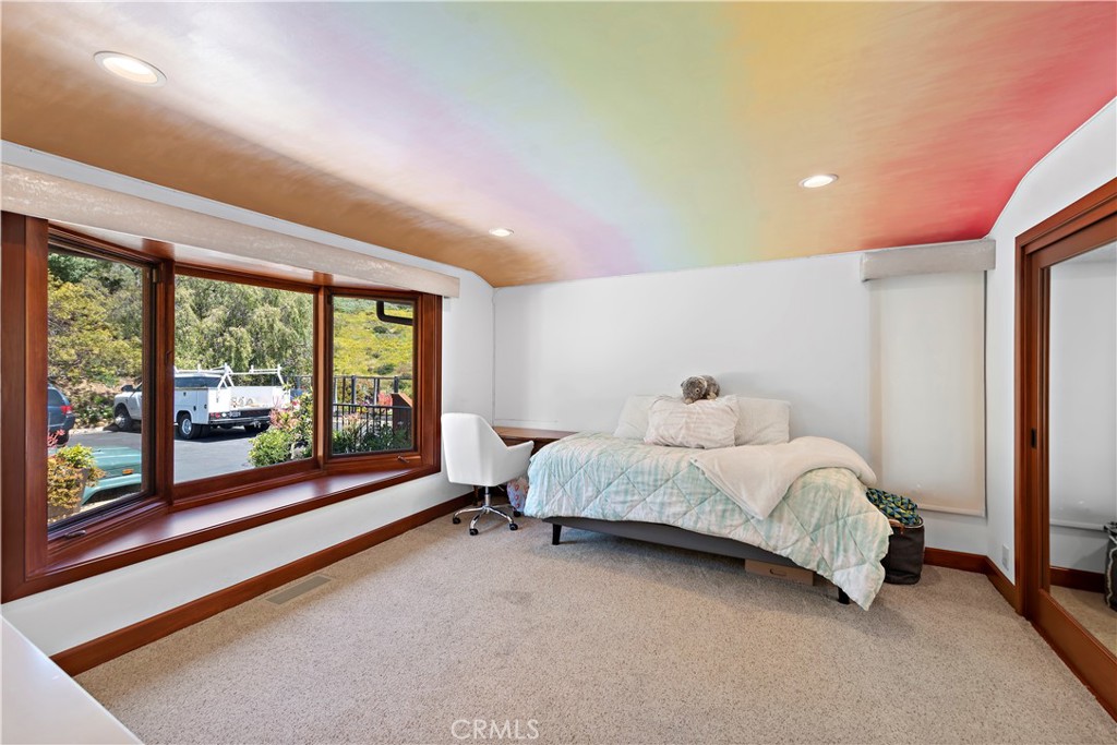 612 Allview Place