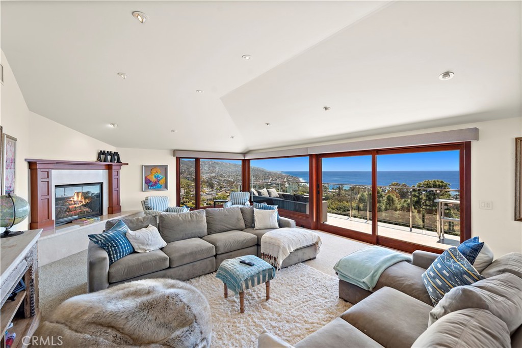 612 Allview Place