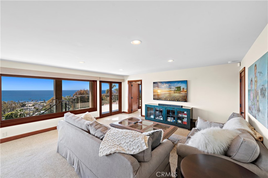 612 Allview Place