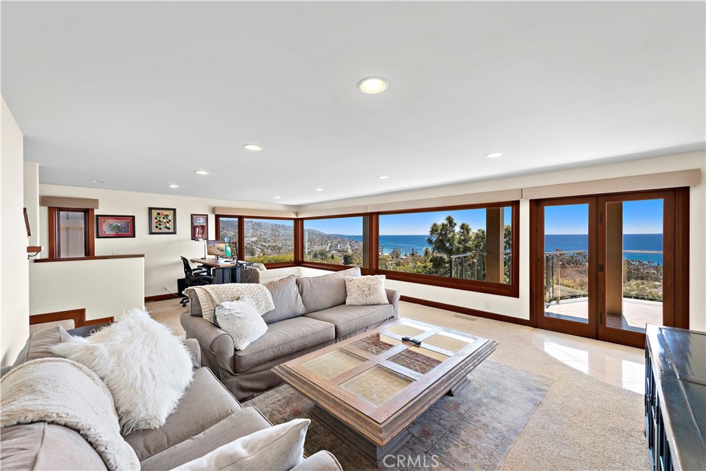 612 Allview Place