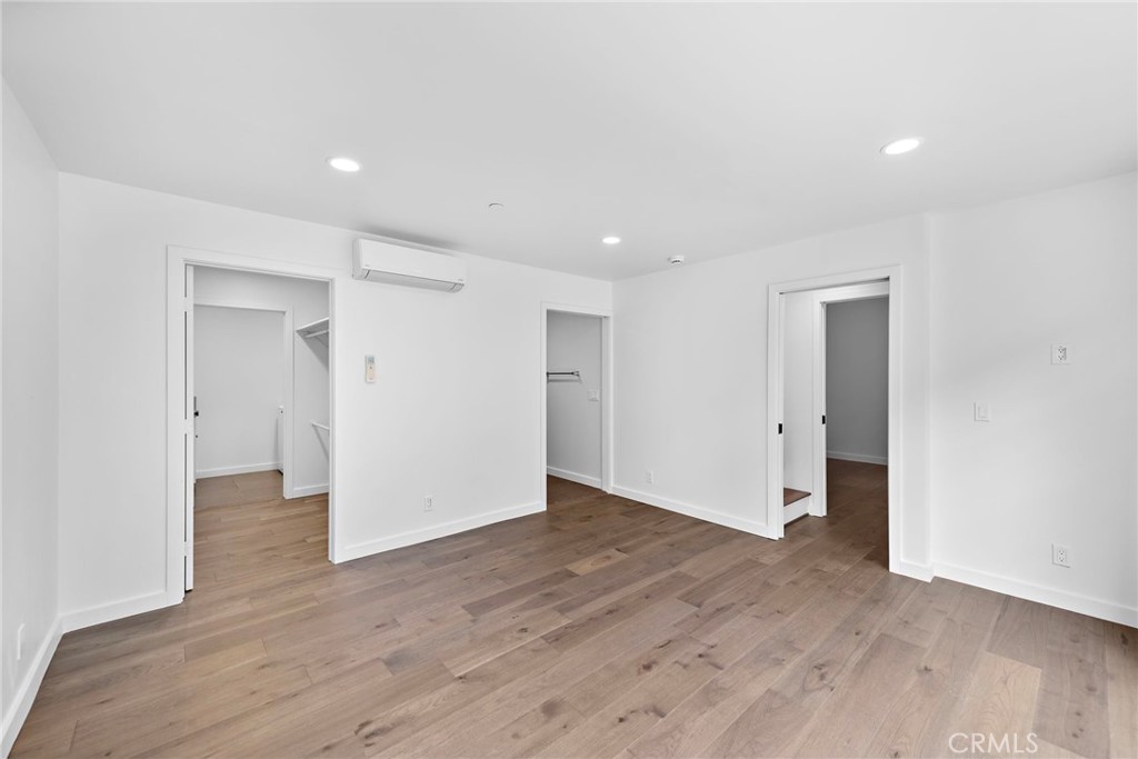 31907 Crestwood Place