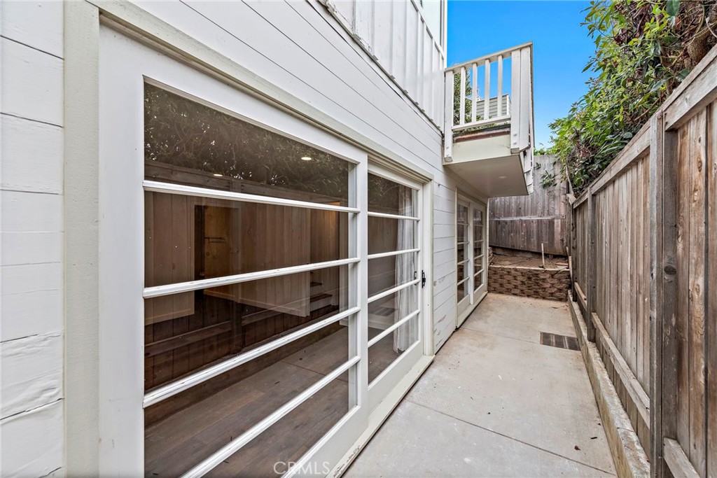 31907 Crestwood Place
