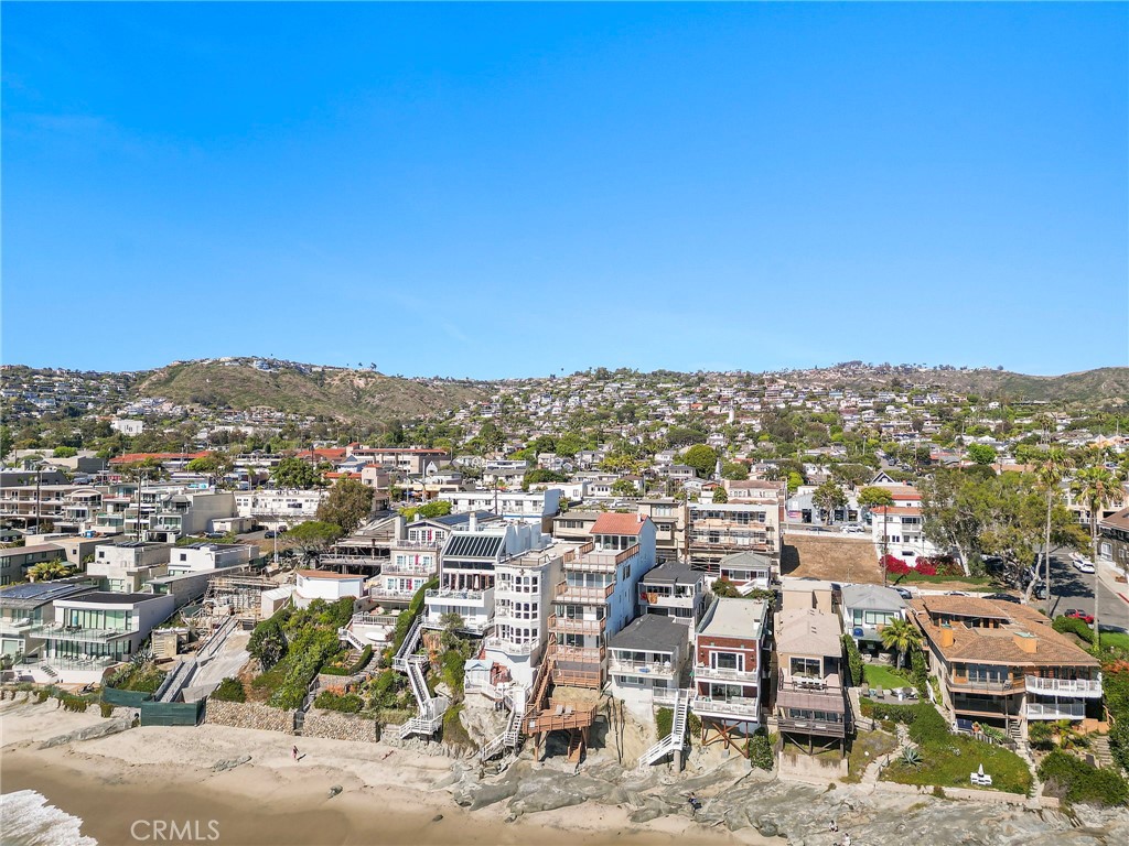1045 Gaviota Drive B