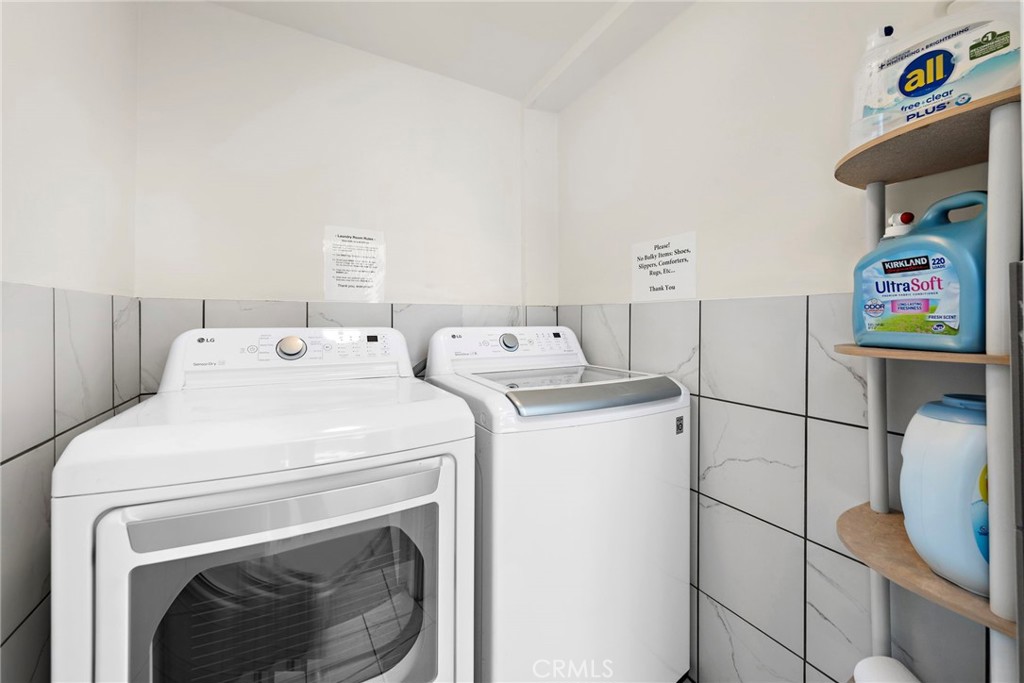 326 N Coast F