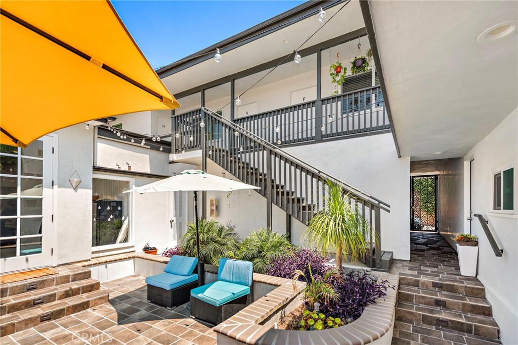 326 N Coast F