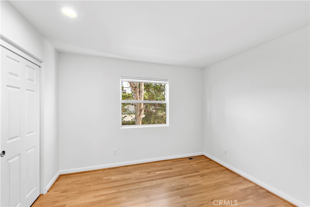 1055 Catalina