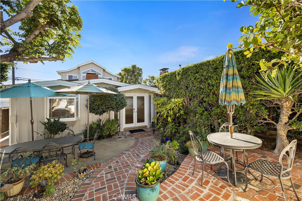 1055 Catalina