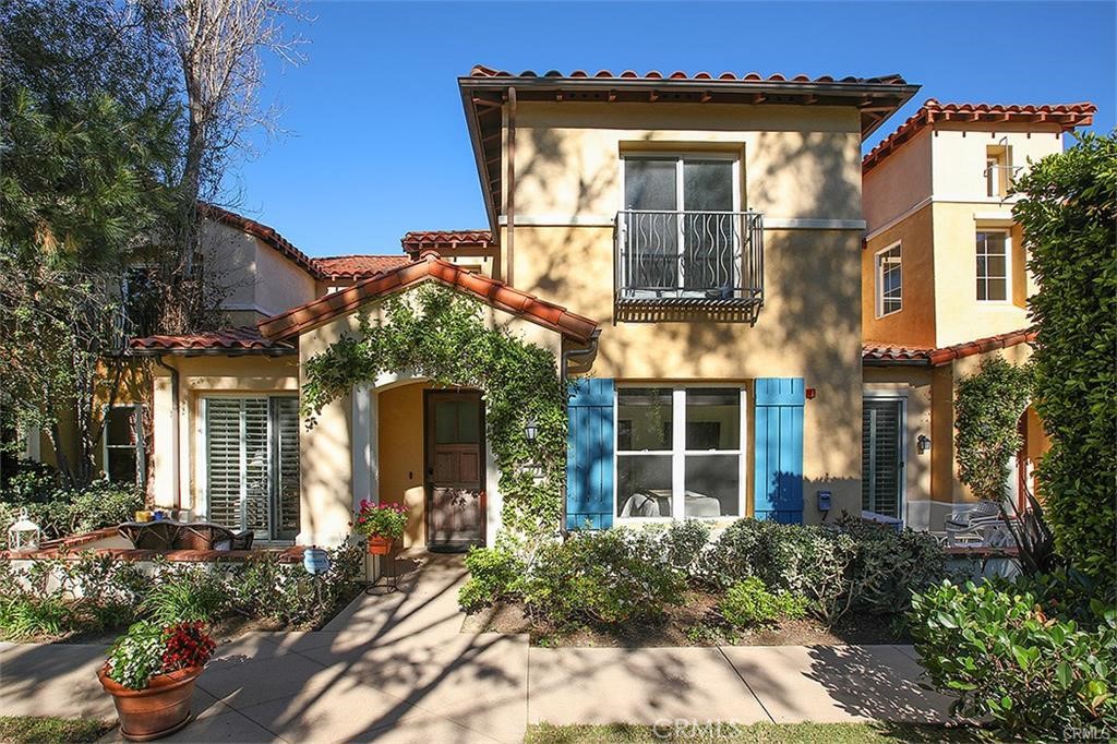 10 Savona Court