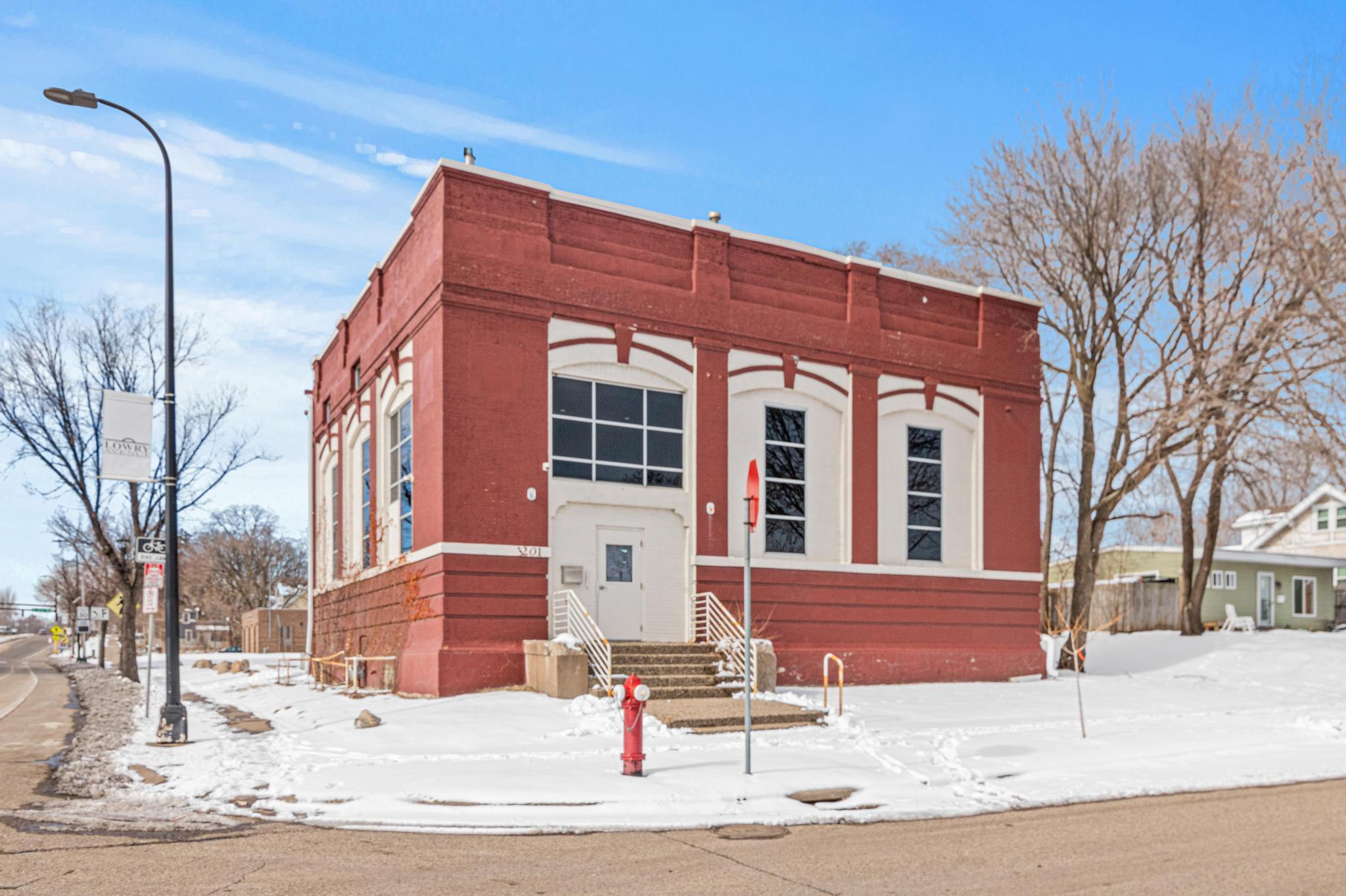 3201 N 3rd Street