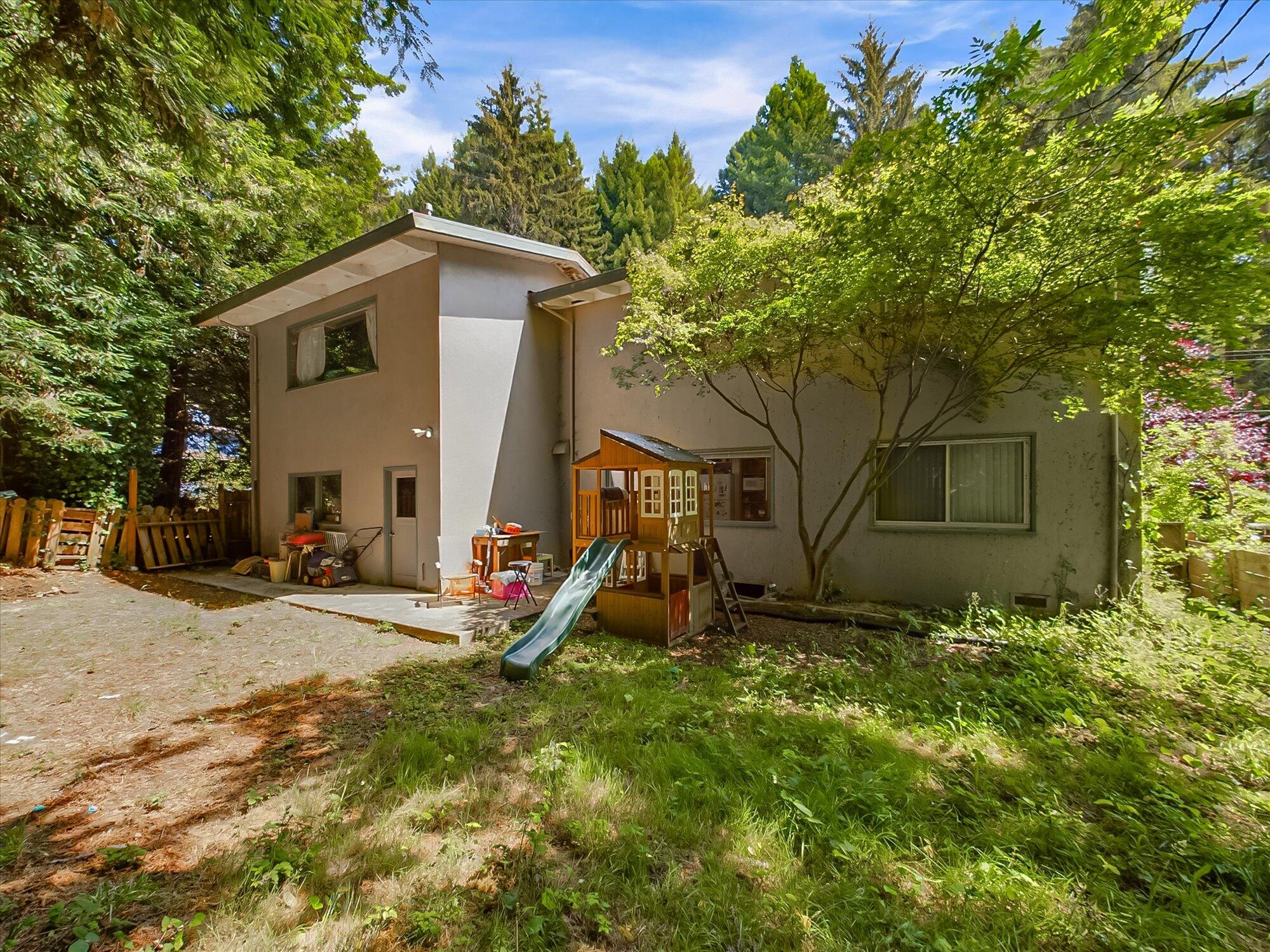 1636 Beverly Drive