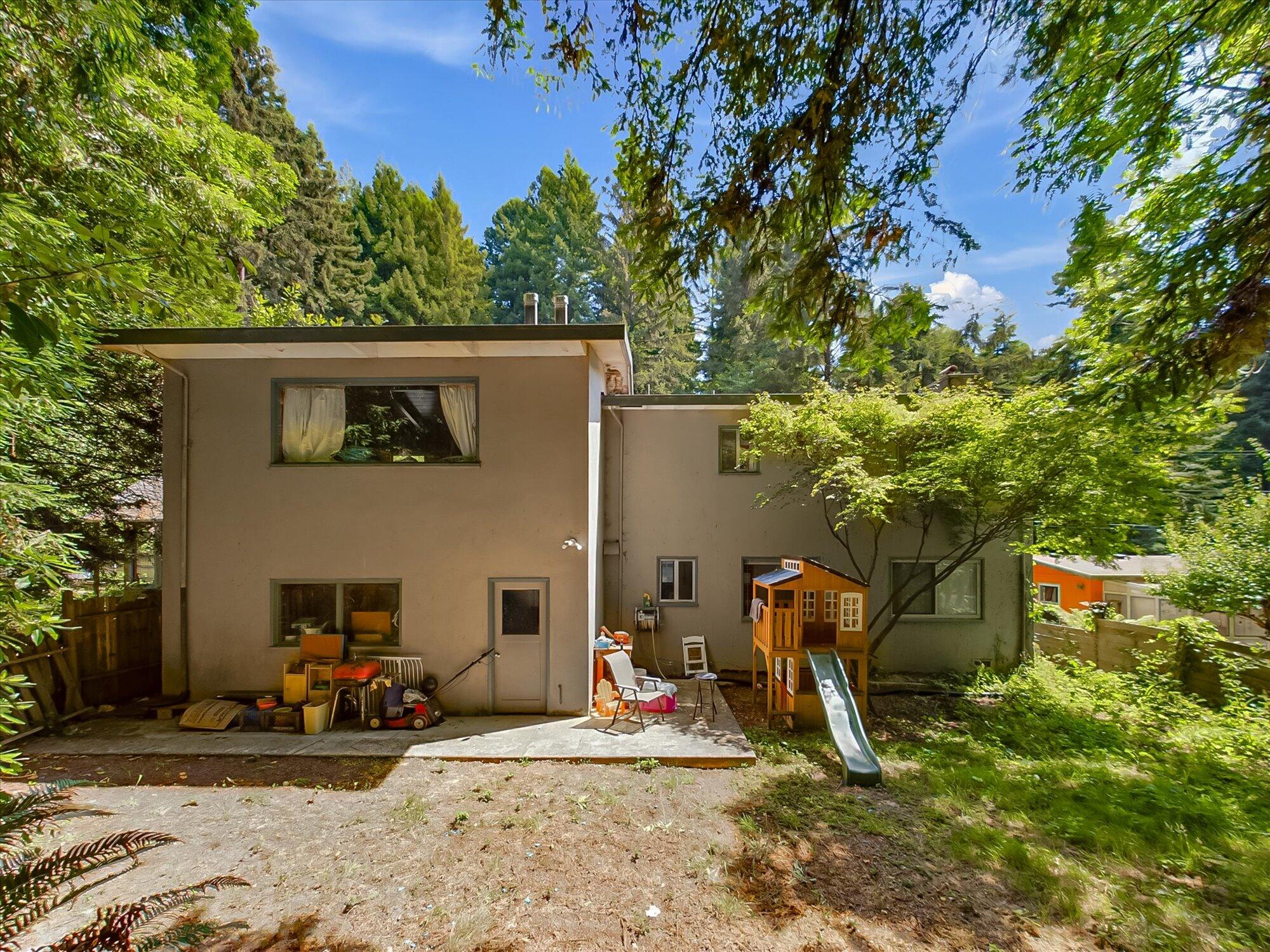 1636 Beverly Drive