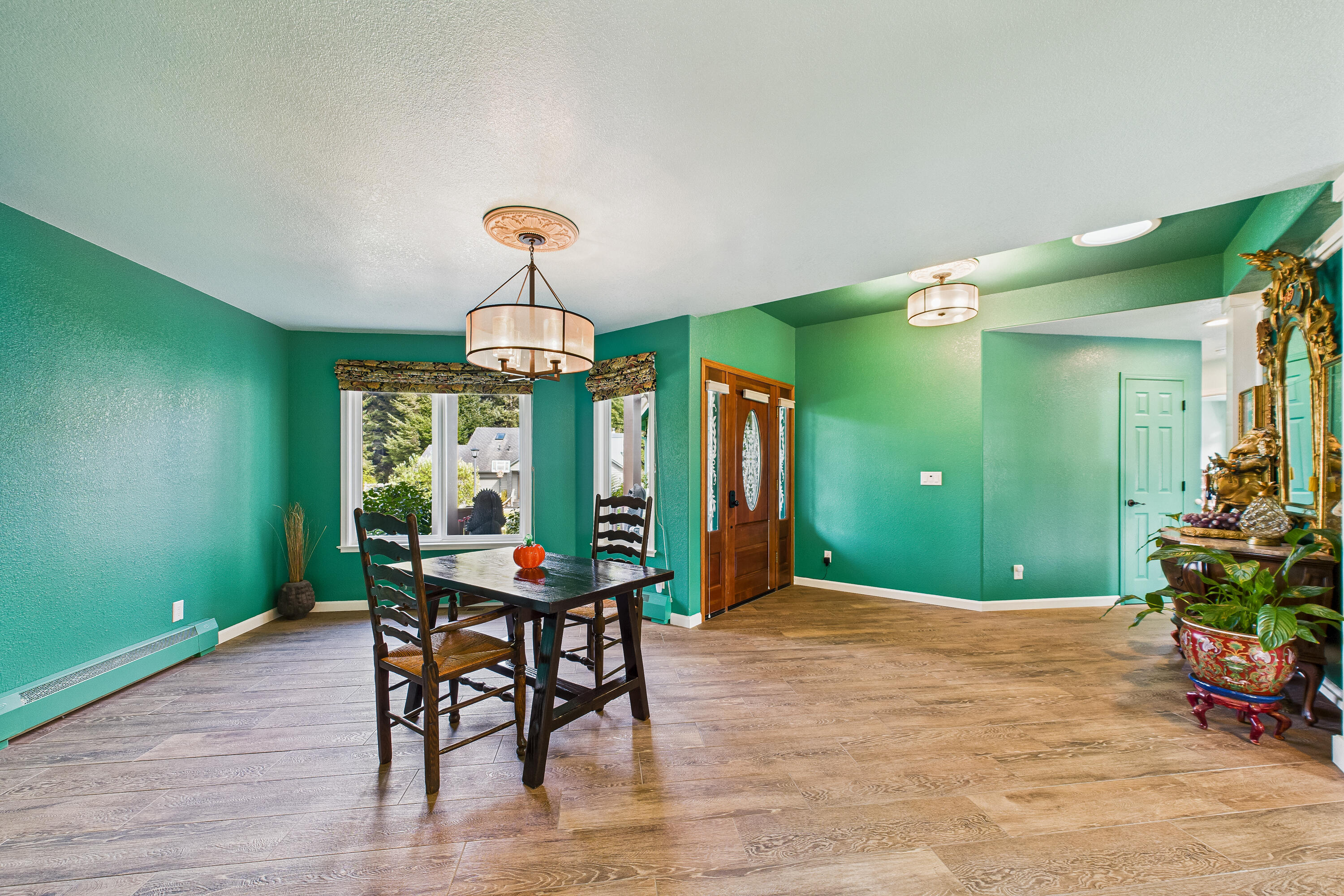 2090 Crystal Way, McKinleyville