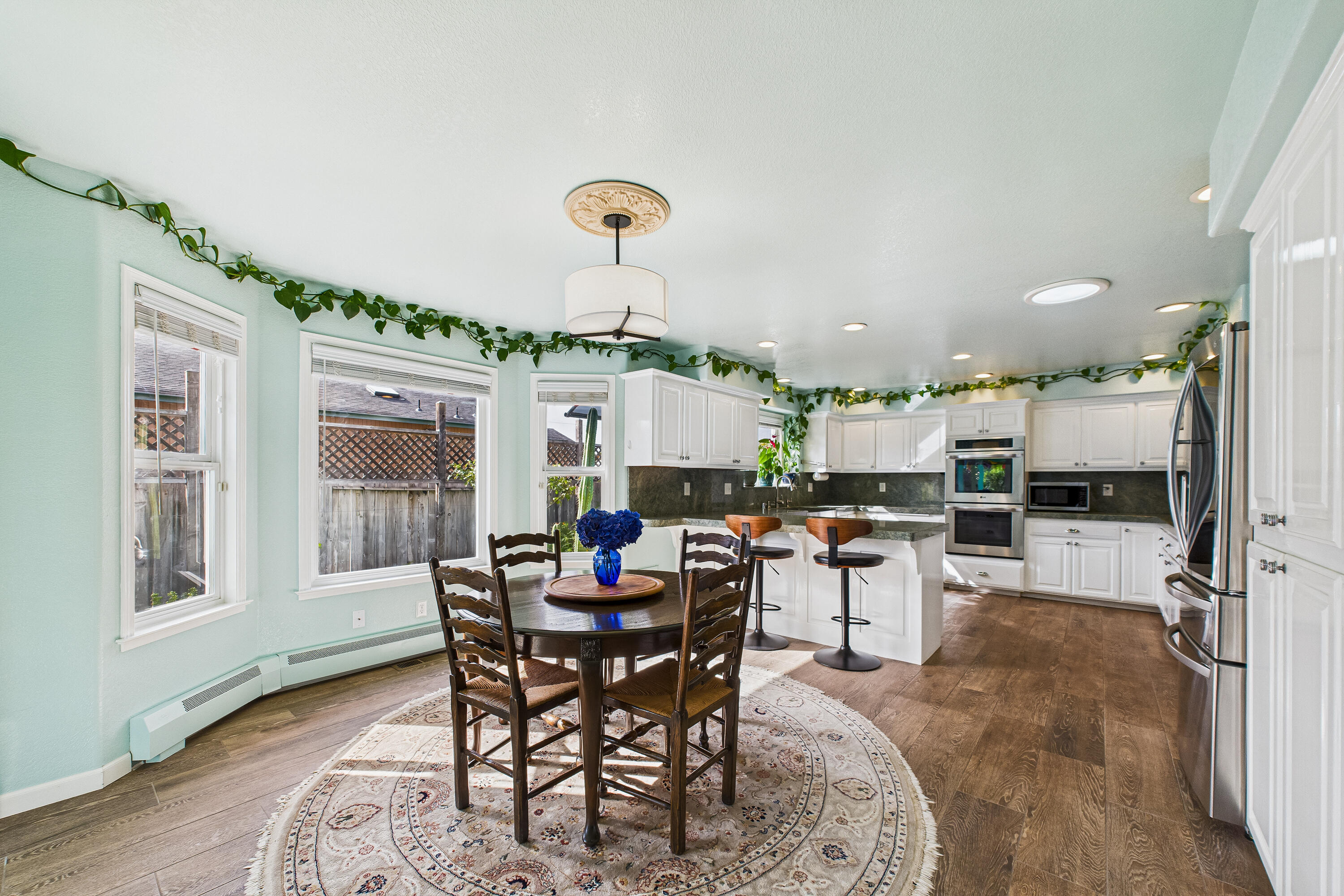 2090 Crystal Way, McKinleyville