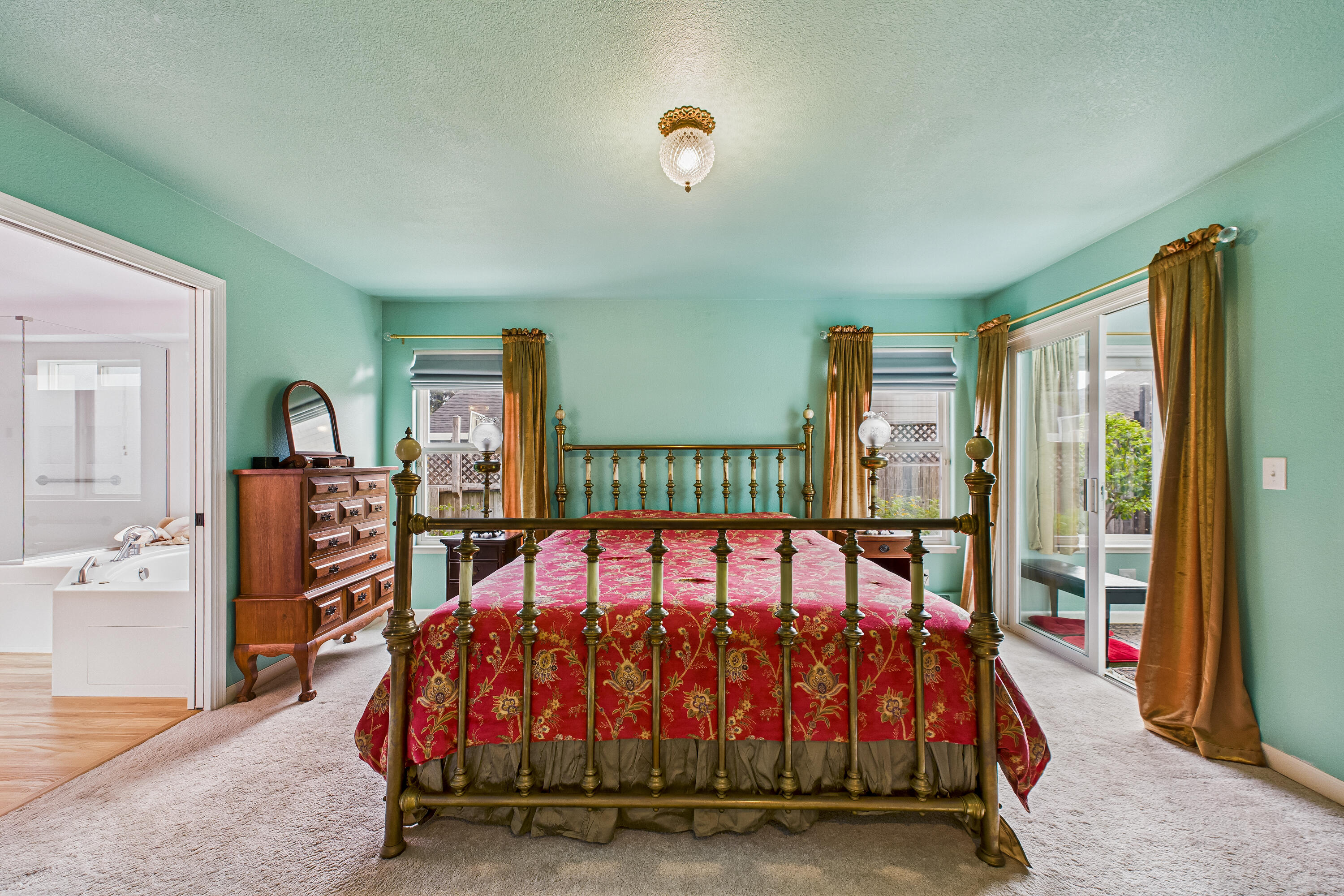2090 Crystal Way, McKinleyville