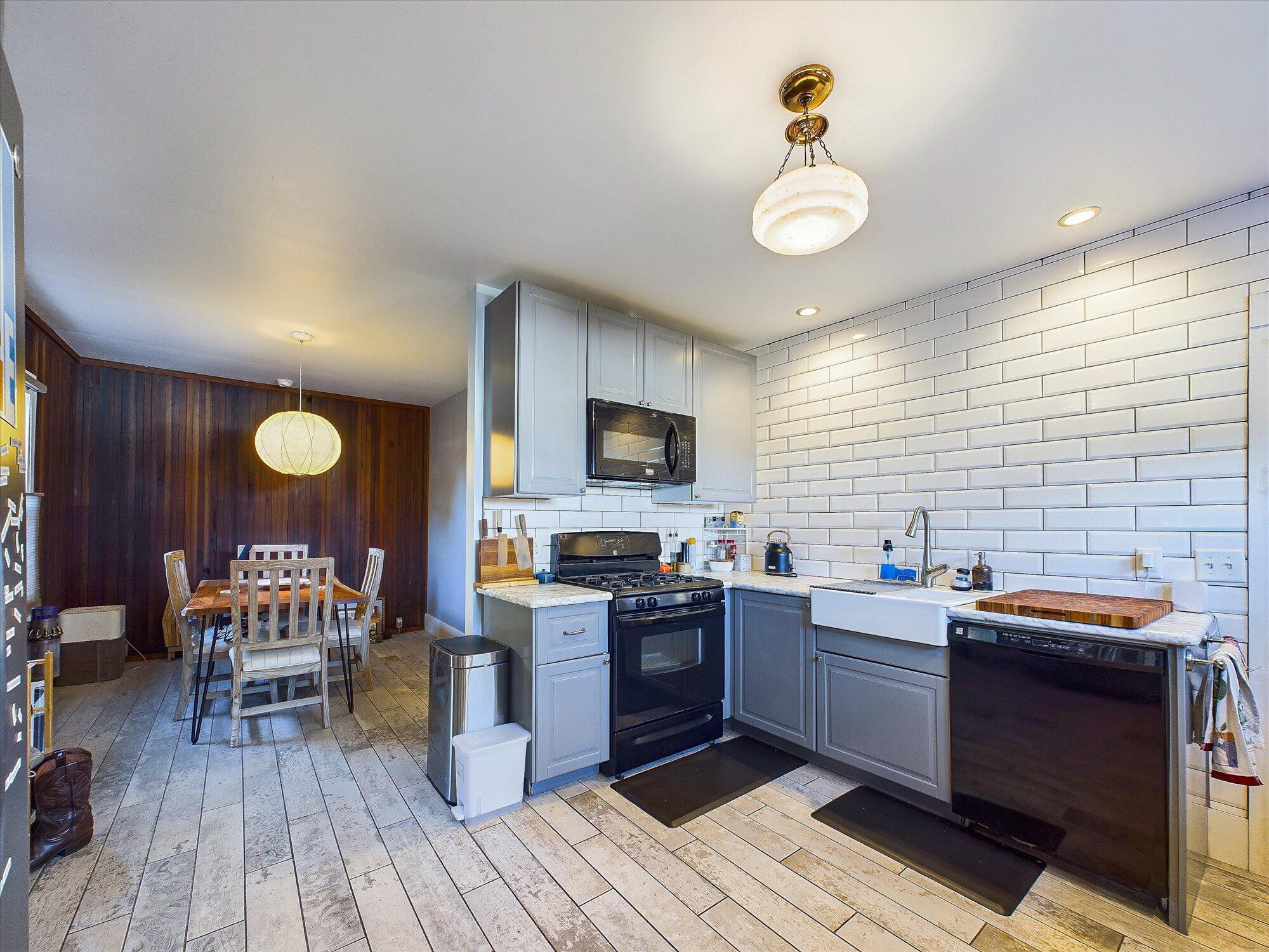 223 W 2nd Street, Eureka