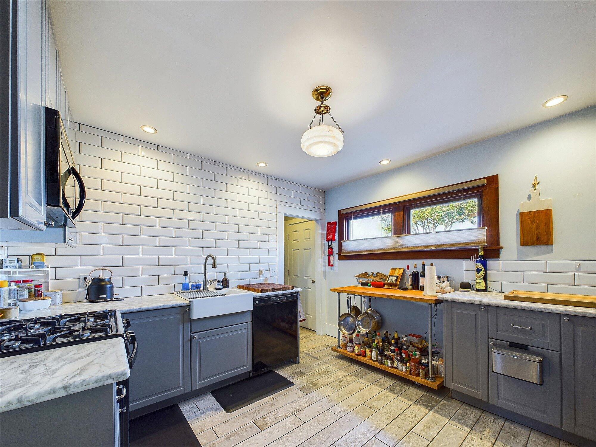 223 W 2nd Street, Eureka