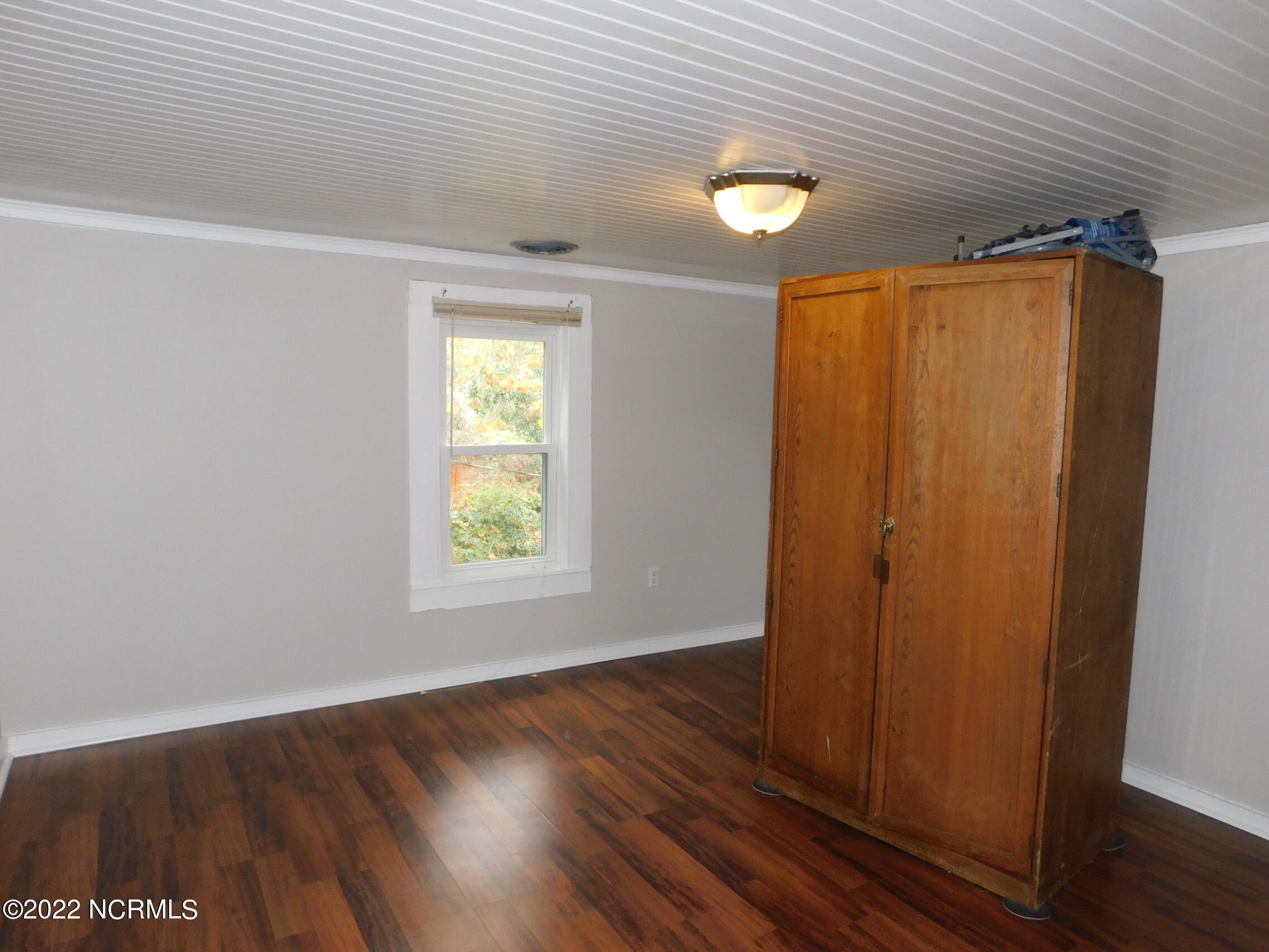 465 W New Hampshire Avenue