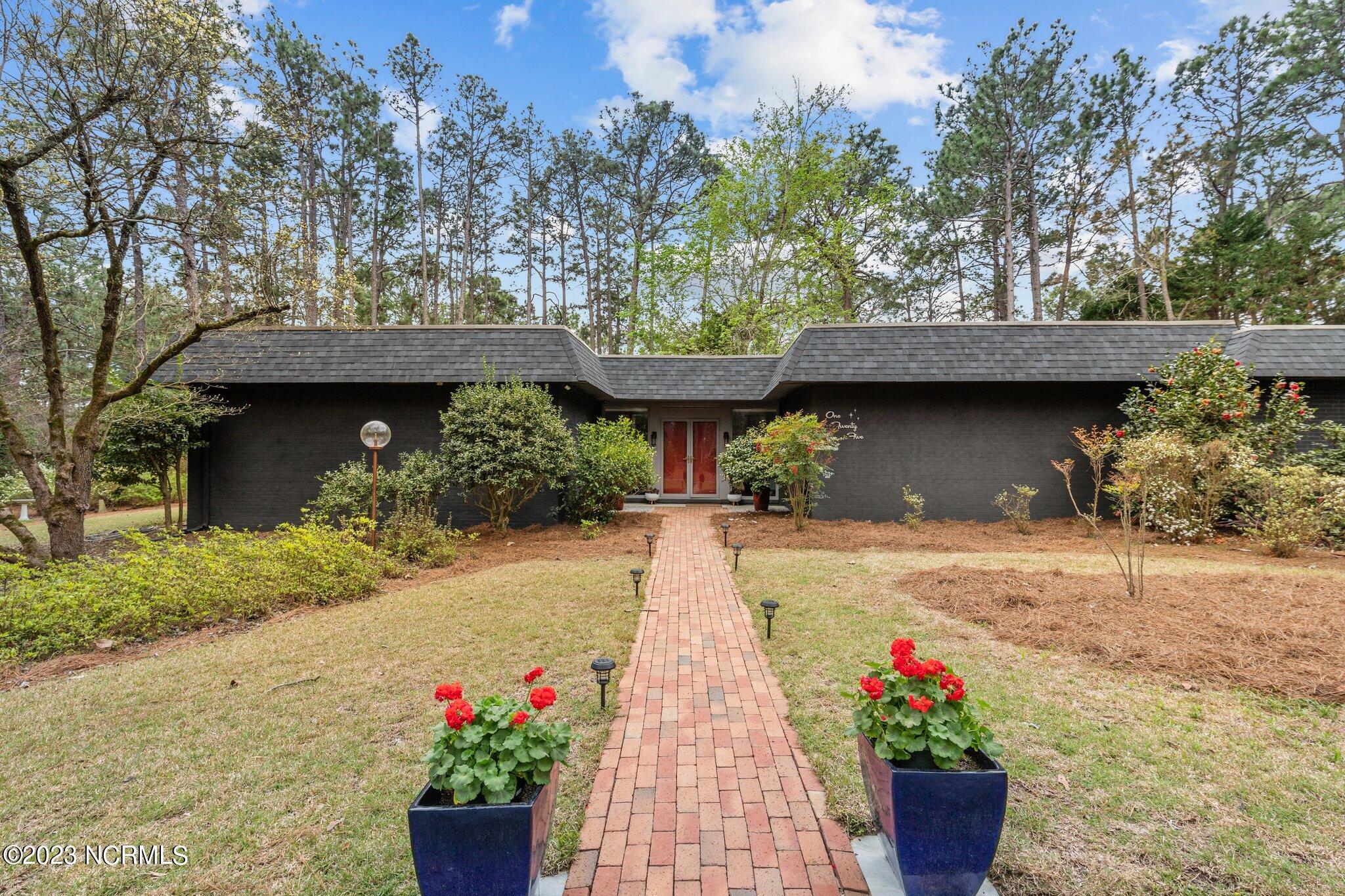 125 Horseshoe Road