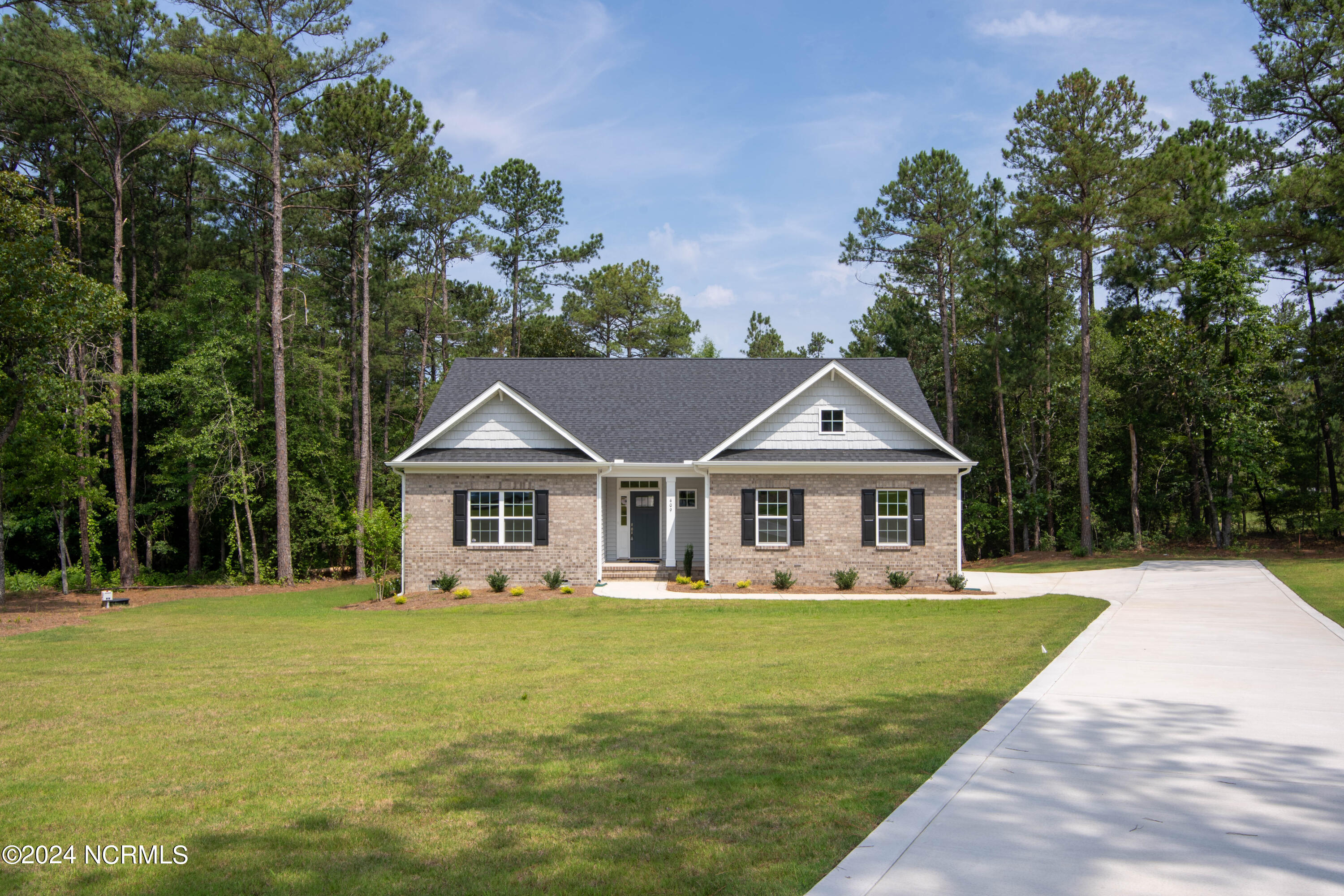 409 Piney Oak Drive, 52