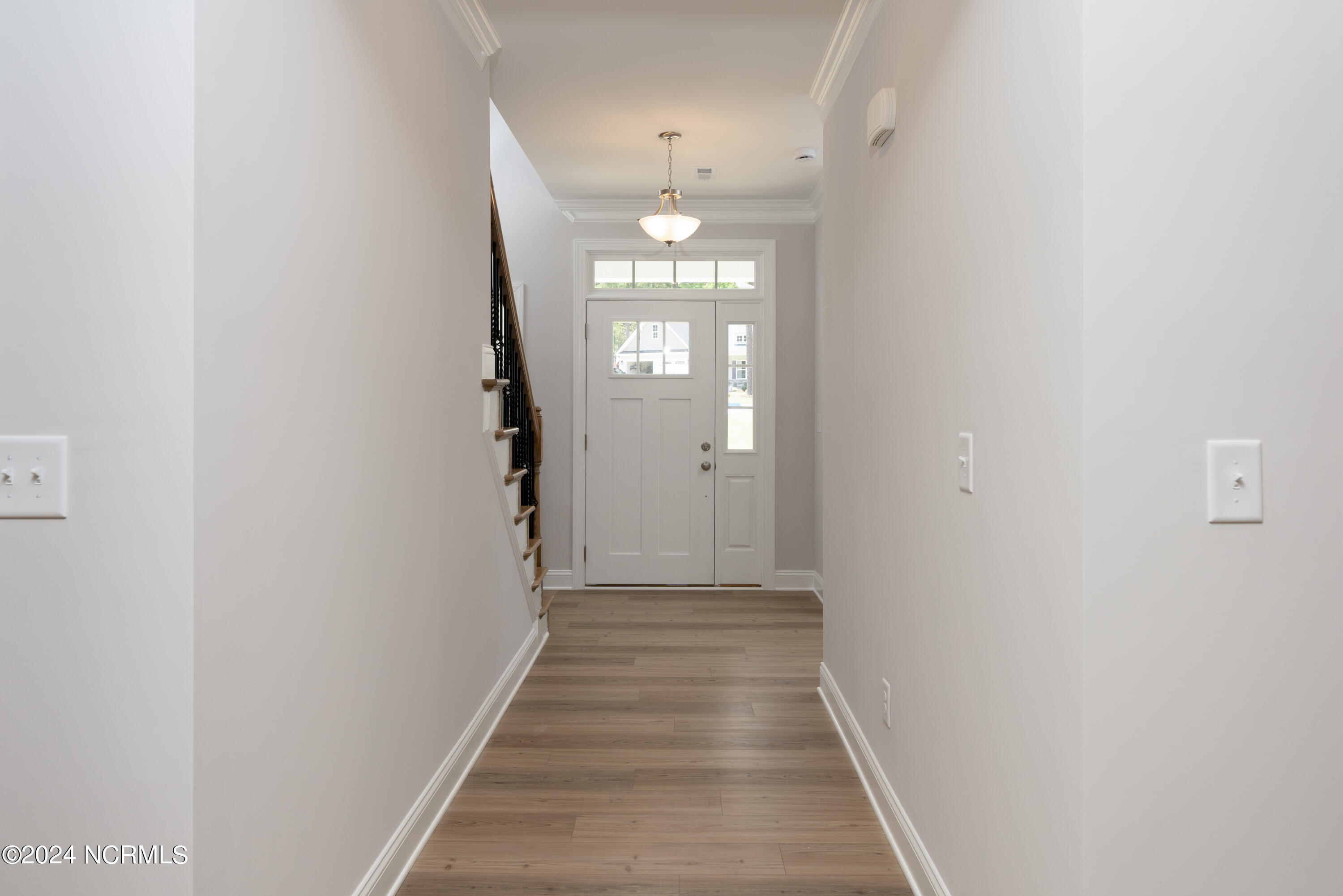 409 Piney Oak Drive, 52