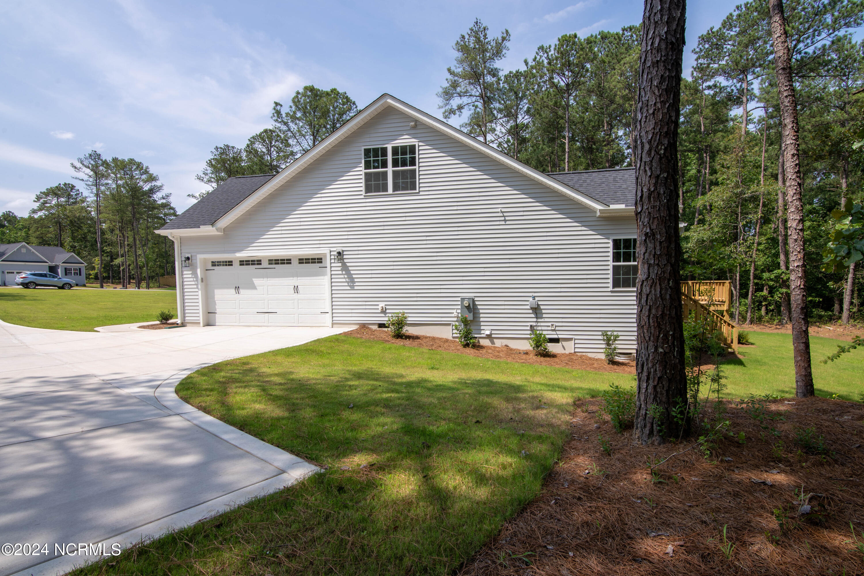 409 Piney Oak Drive, 52