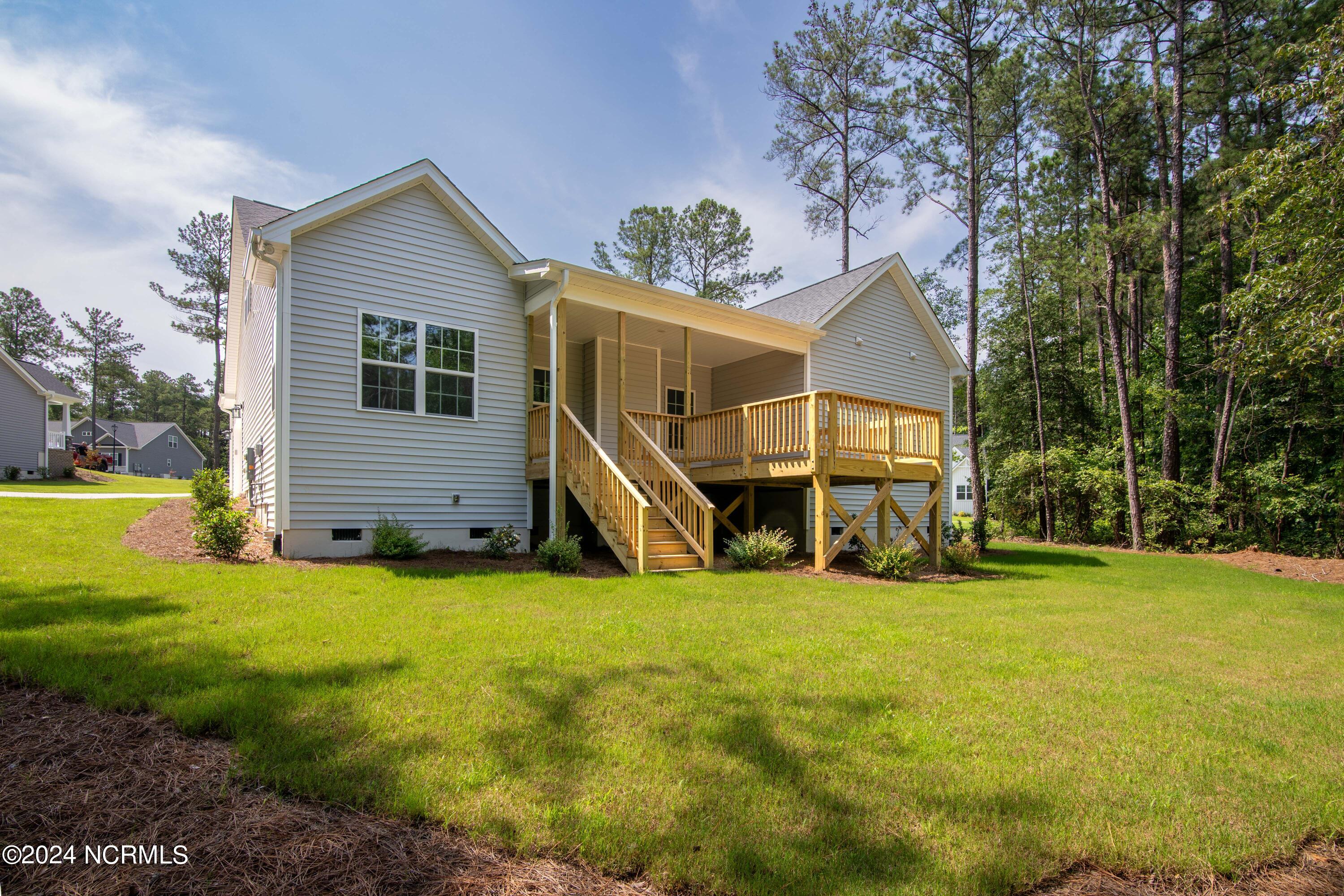 409 Piney Oak Drive, 52