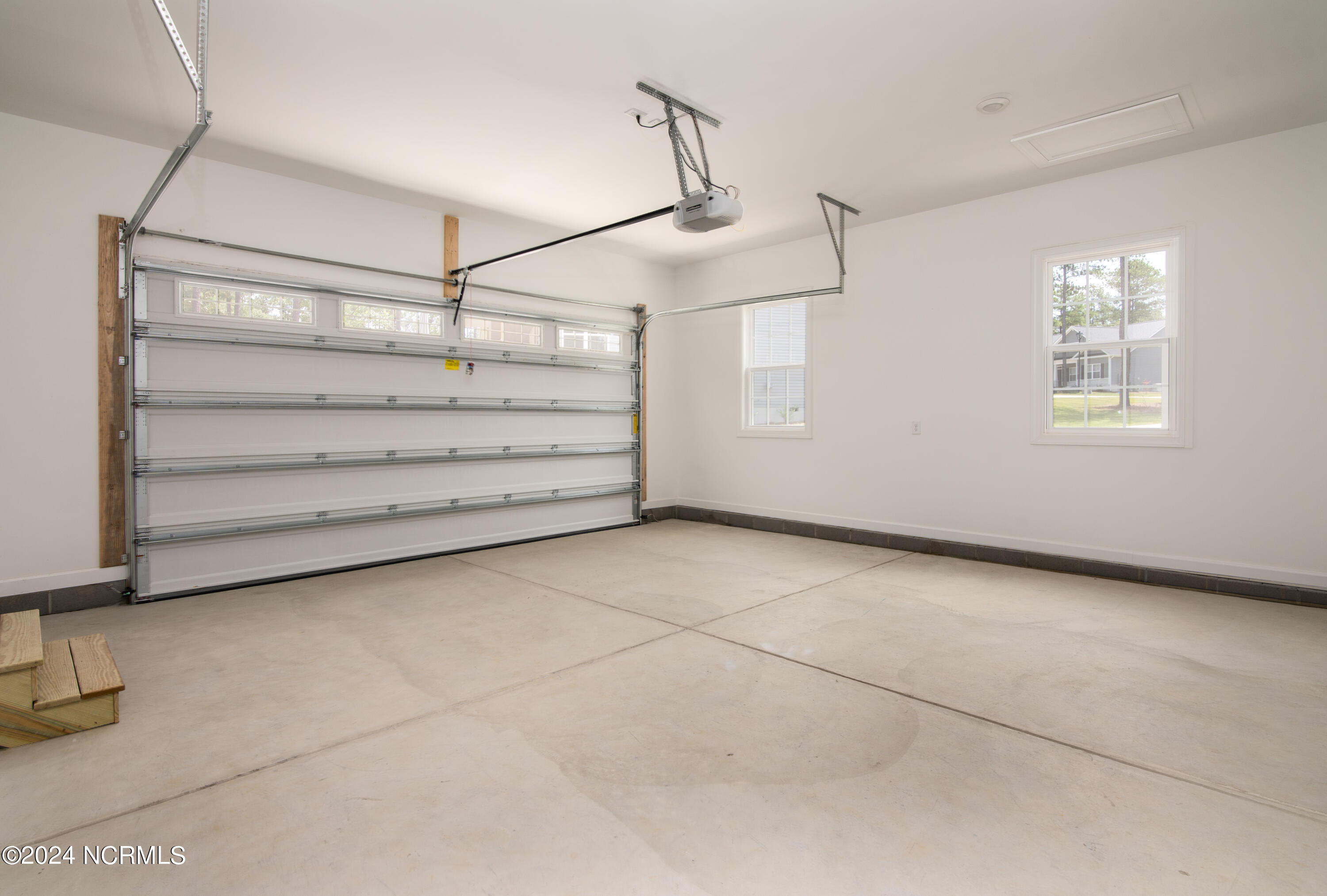 409 Piney Oak Drive, 52