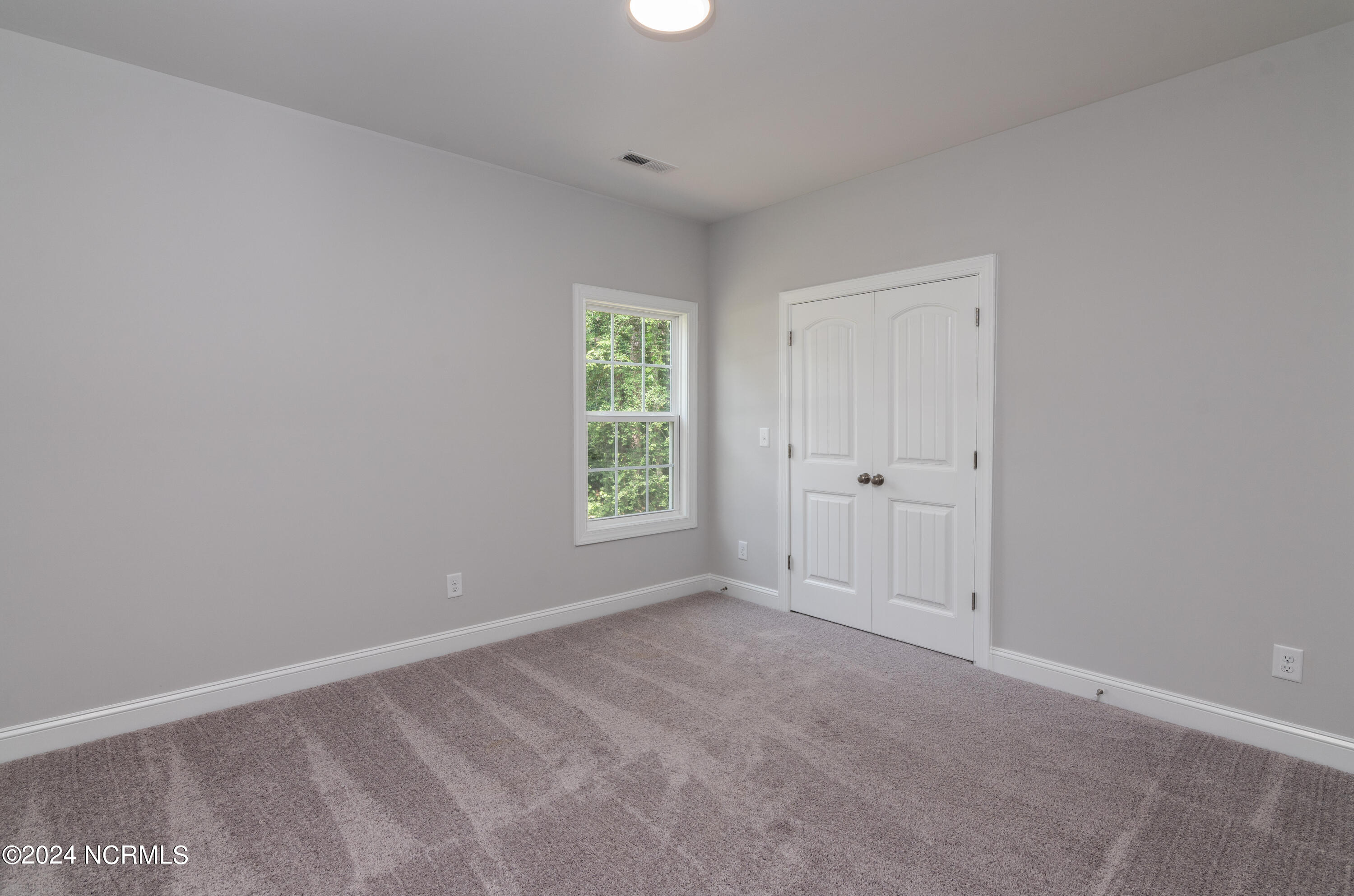 409 Piney Oak Drive, 52