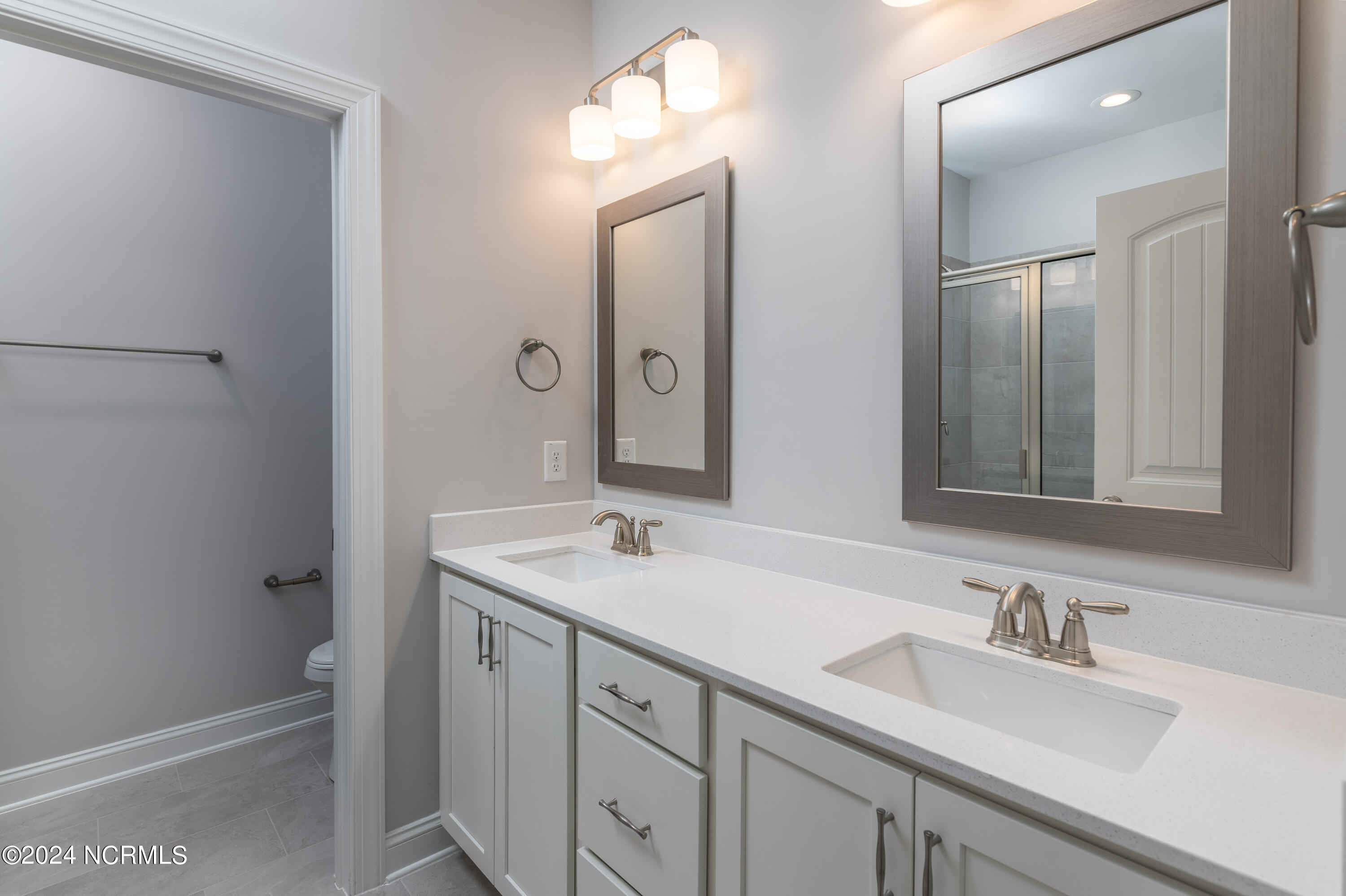 409 Piney Oak Drive, 52