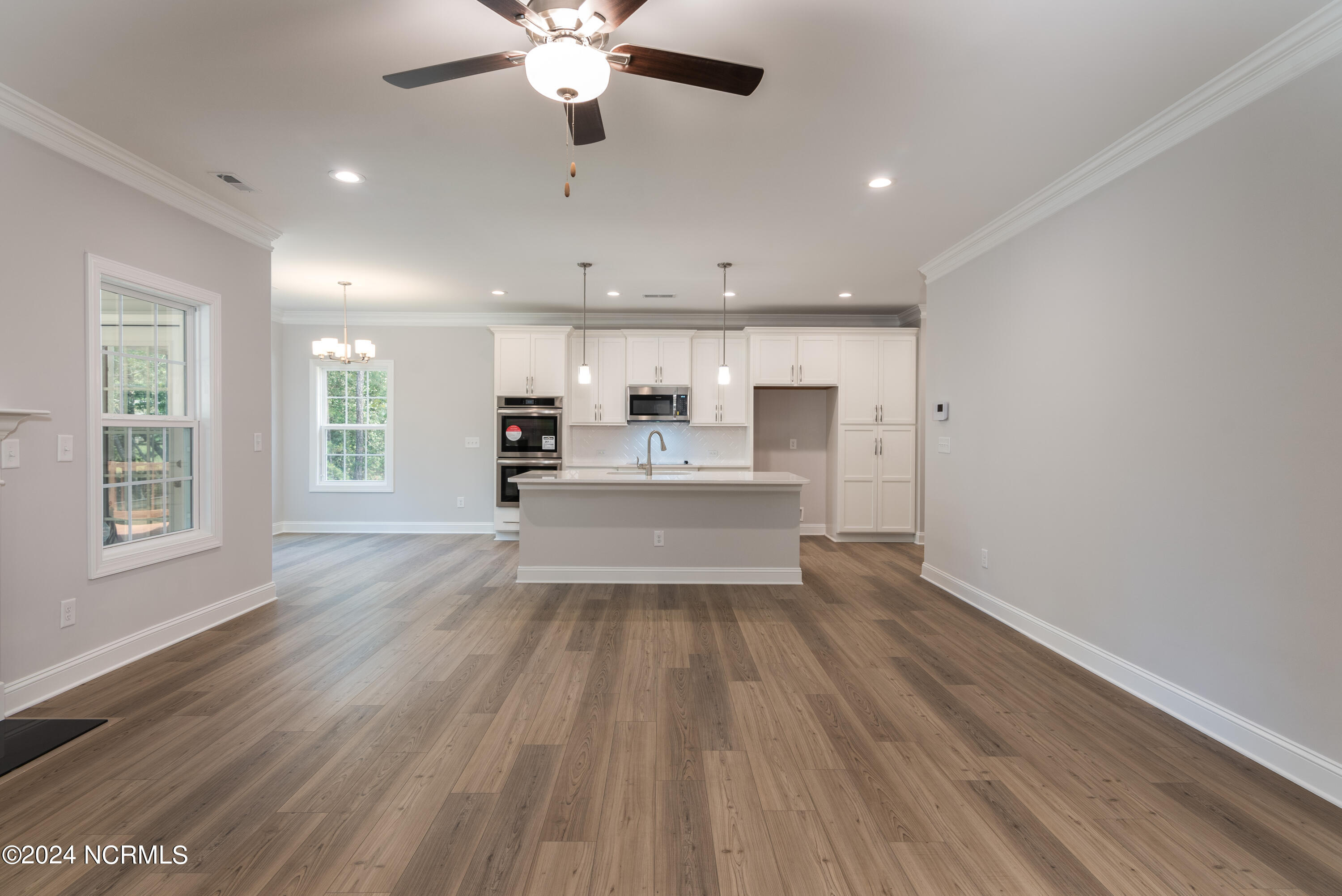 409 Piney Oak Drive, 52