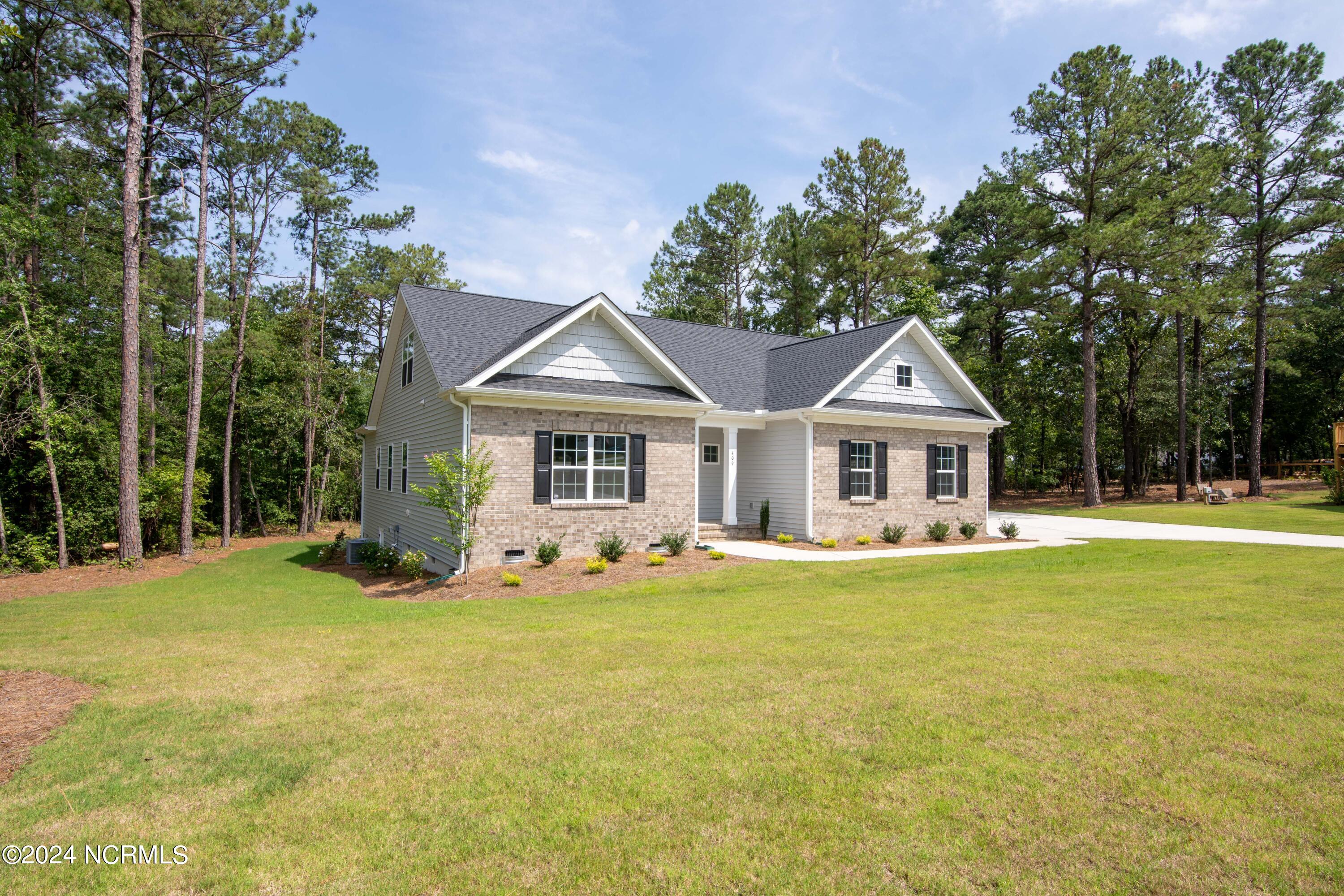 409 Piney Oak Drive, 52
