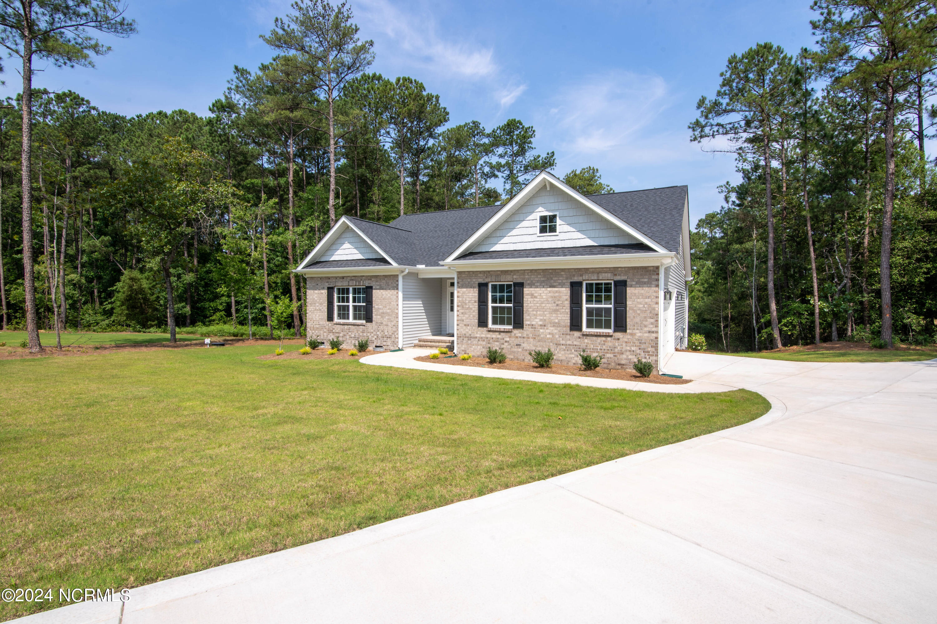 409 Piney Oak Drive, 52