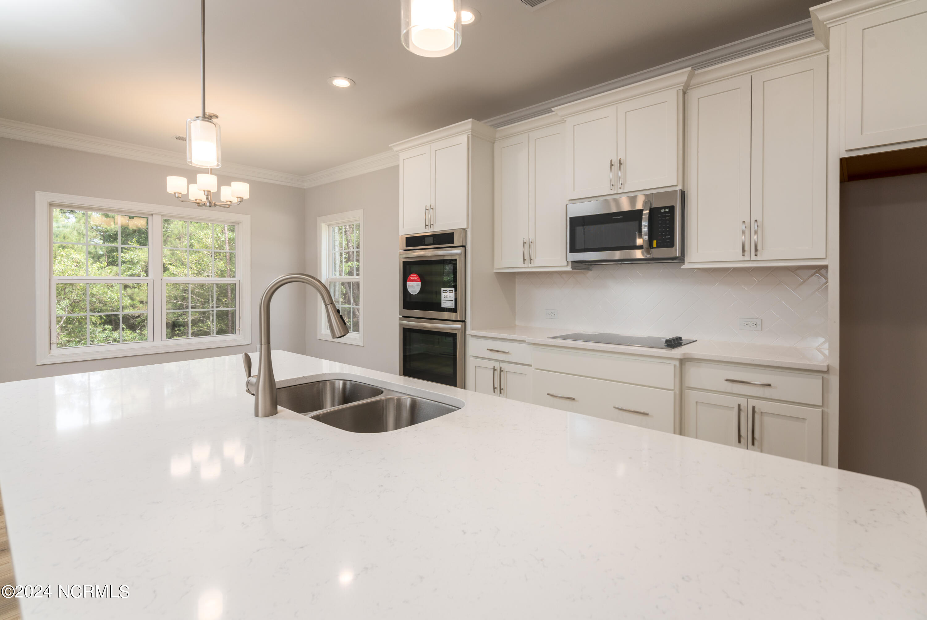 409 Piney Oak Drive, 52