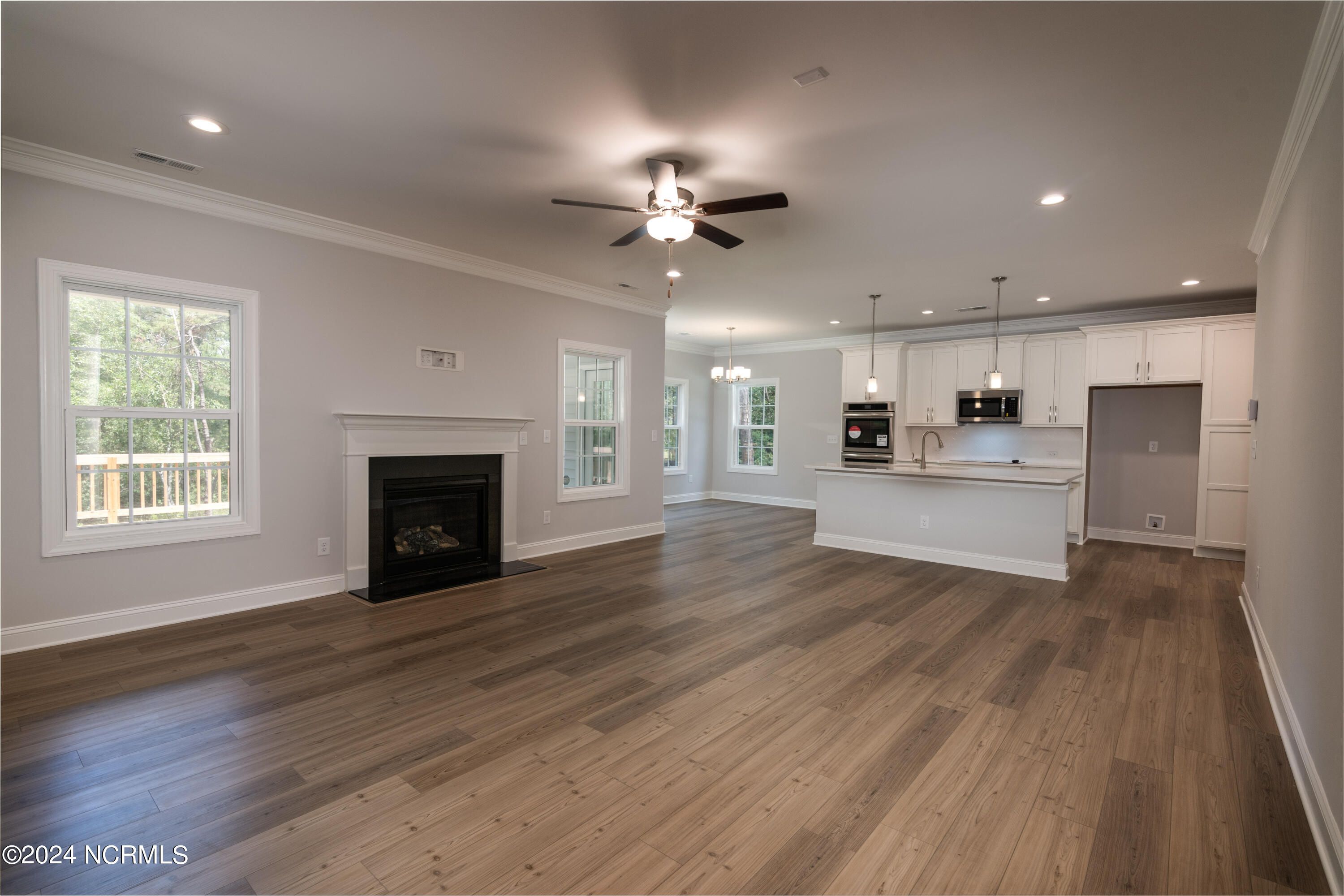 409 Piney Oak Drive, 52