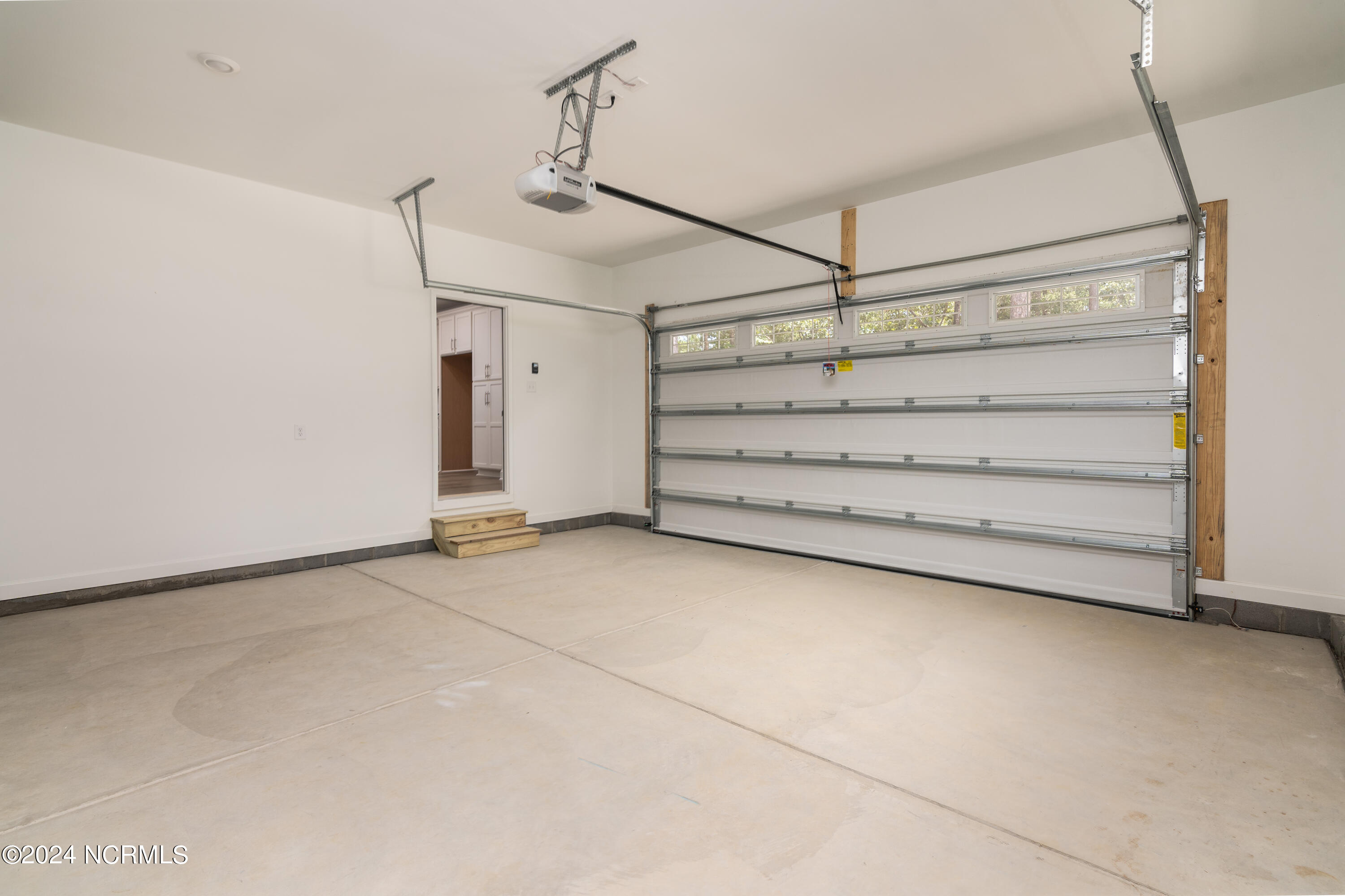 409 Piney Oak Drive, 52