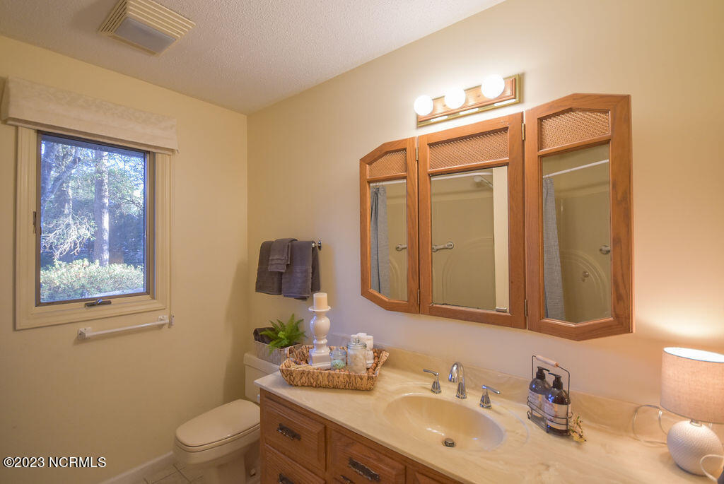 185 Tamarisk Lane