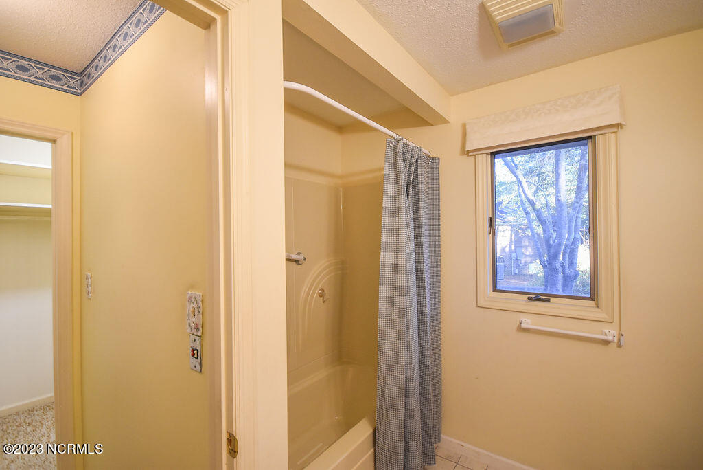 185 Tamarisk Lane