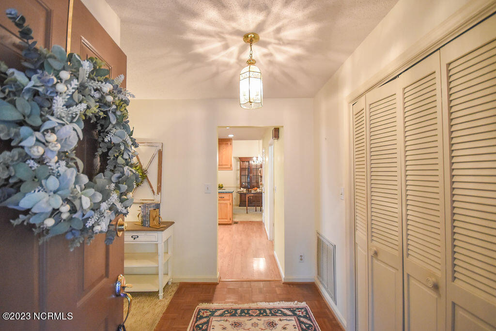 185 Tamarisk Lane