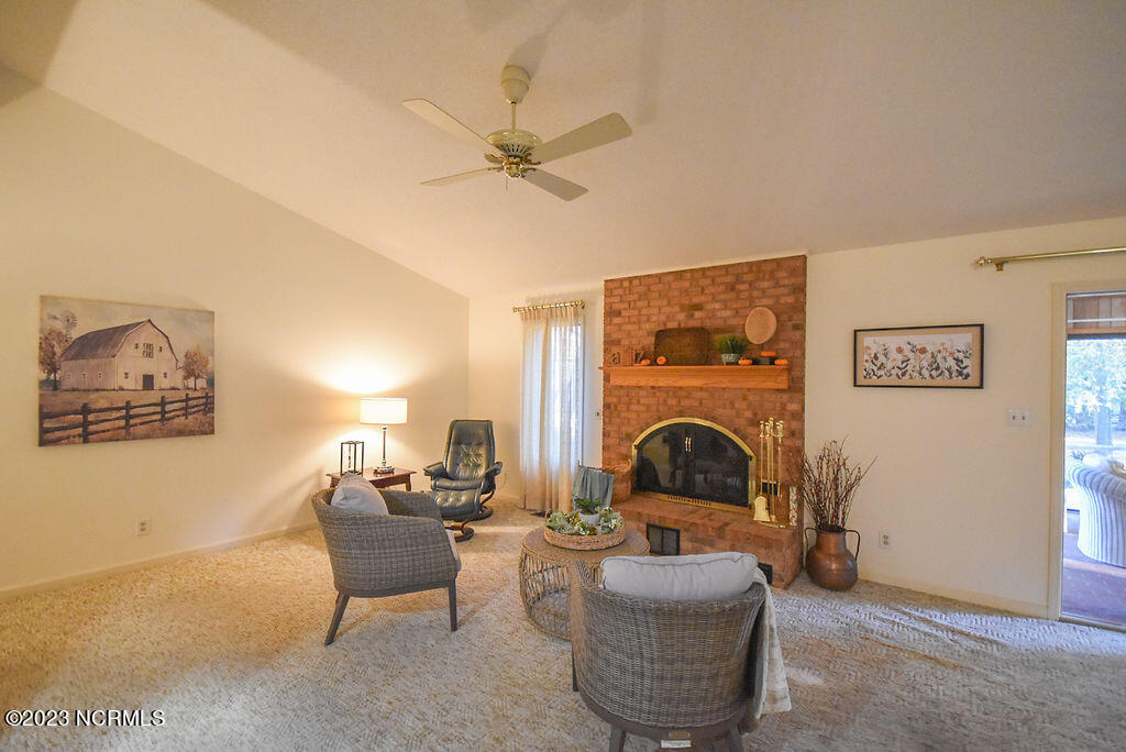 185 Tamarisk Lane